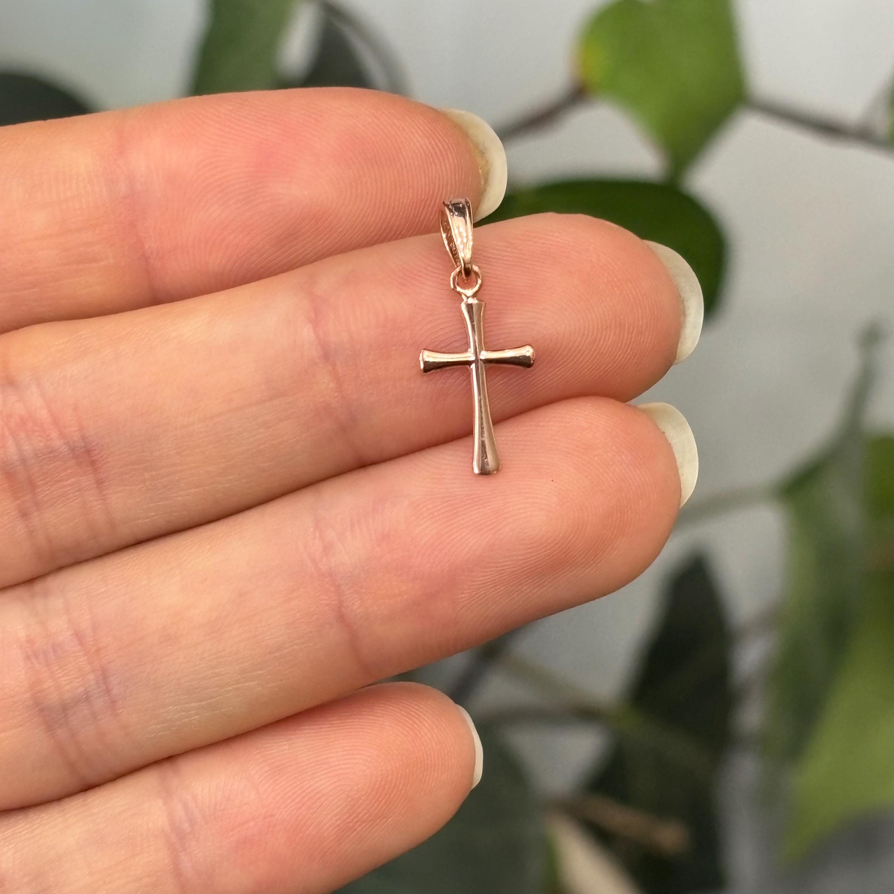 10k Rose Gold Rounded Edge Cross Charm Pendant