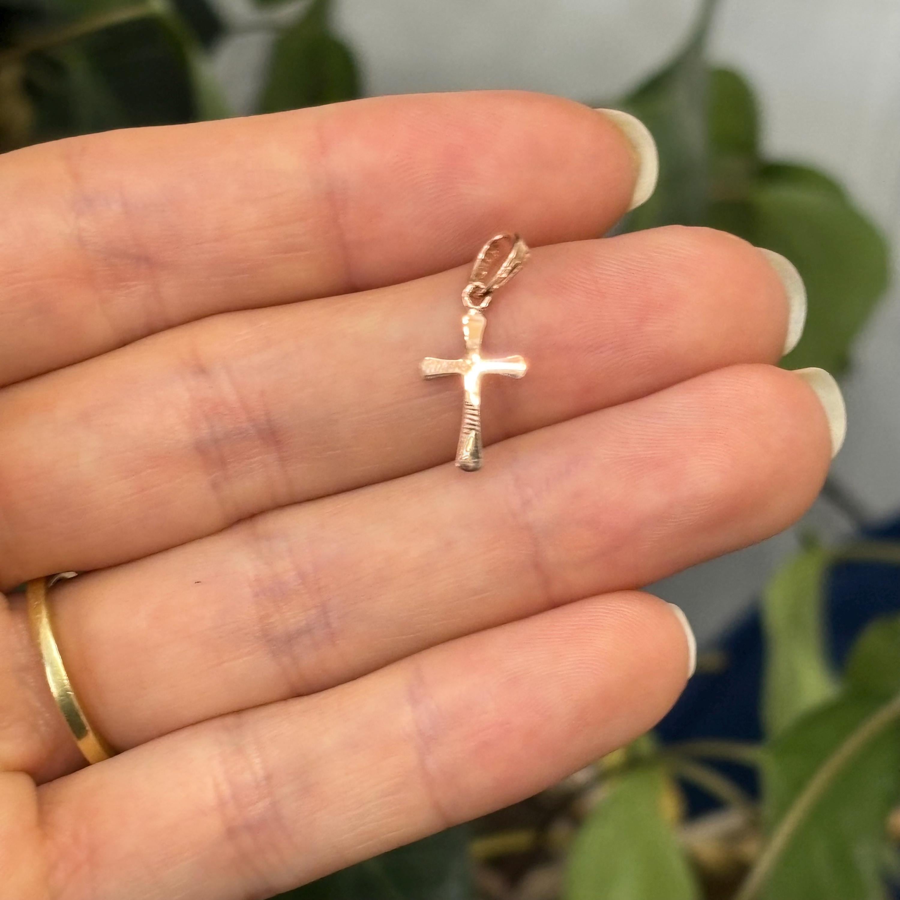 10k Rose Gold Rounded Edge Cross Charm Pendant
