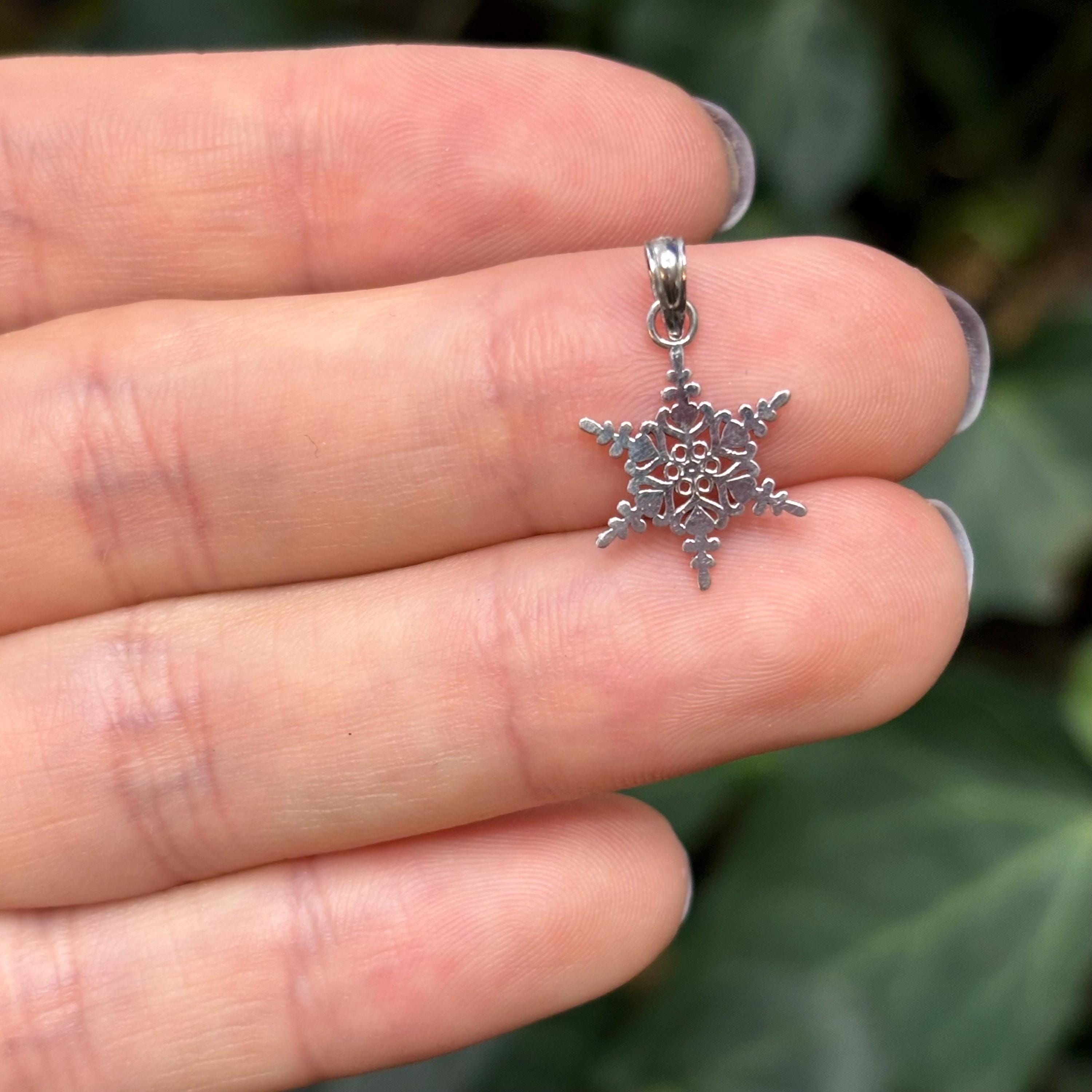 14K White Gold Bezel Snowflake Charm Pendant
