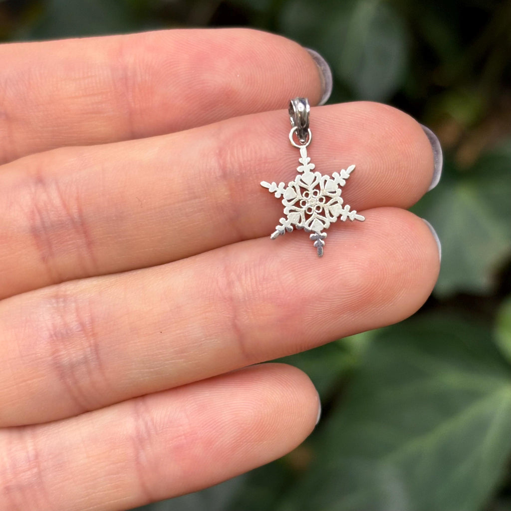 14K White Gold Bezel Snowflake Charm Pendant