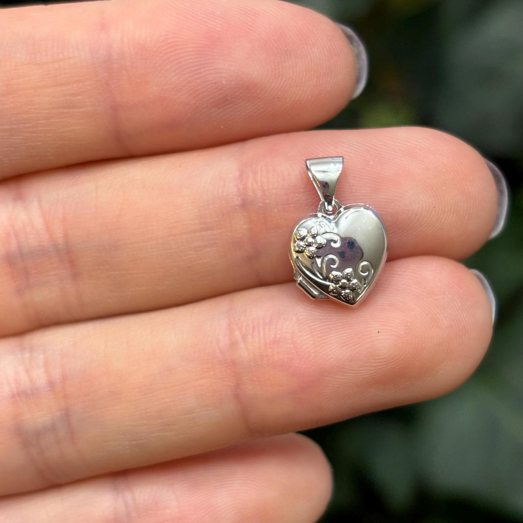 14K Gold Heart Locket Floral Design Detailed Charm Pendant Small Mini