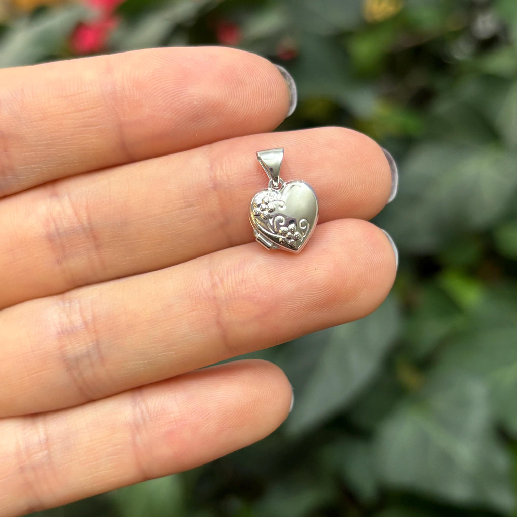 10K Gold Heart Locket Floral Design Detailed Charm Pendant Small Mini