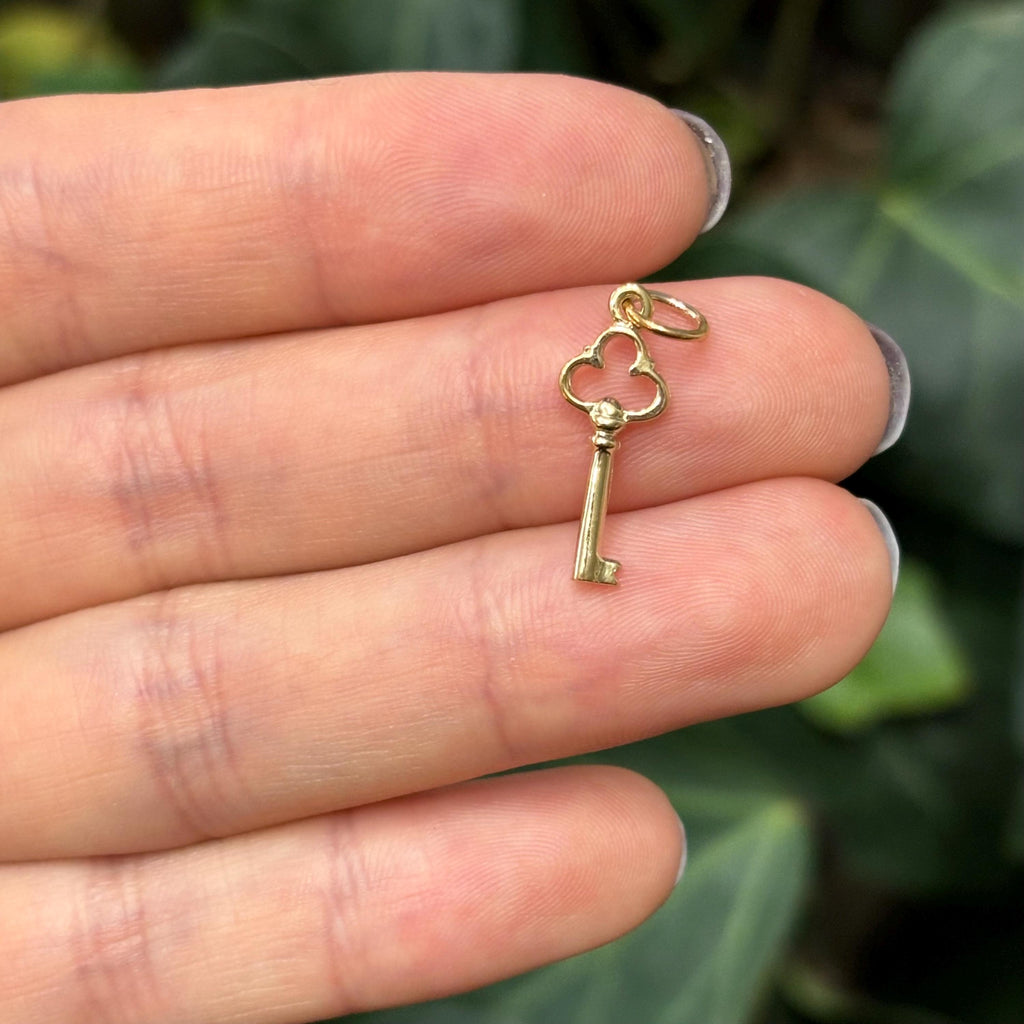 10K Gold Heart Key Charm Pendant Small