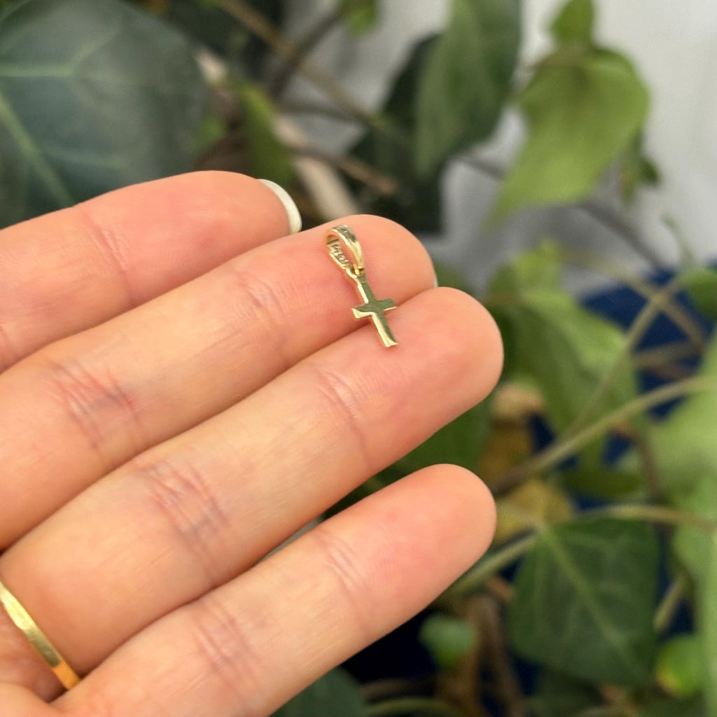 10k Gold Simple Cross Mini Charm Pendant
