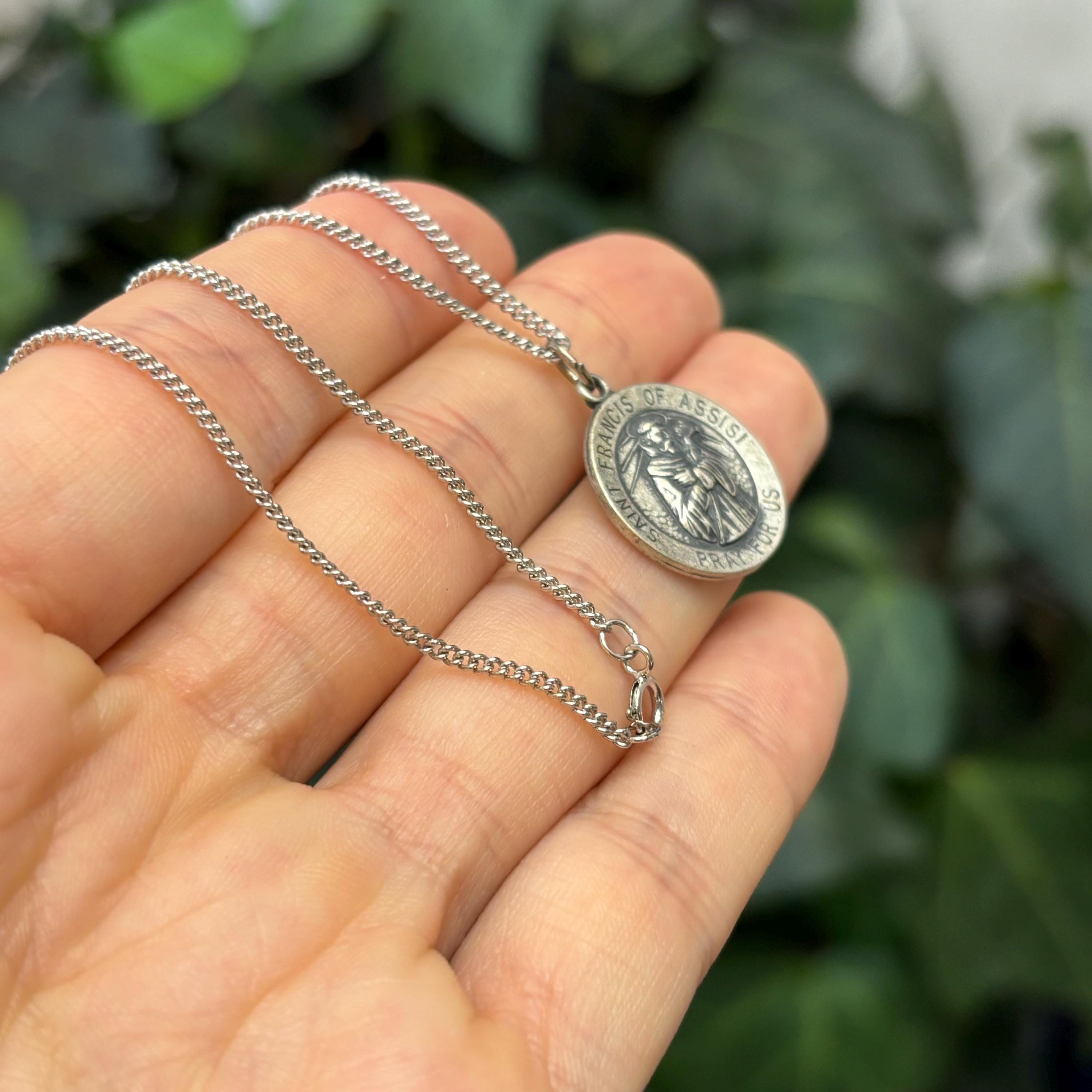 Sterling Silver St Francis of Assisi Round Medal Pendant Necklace 18mm