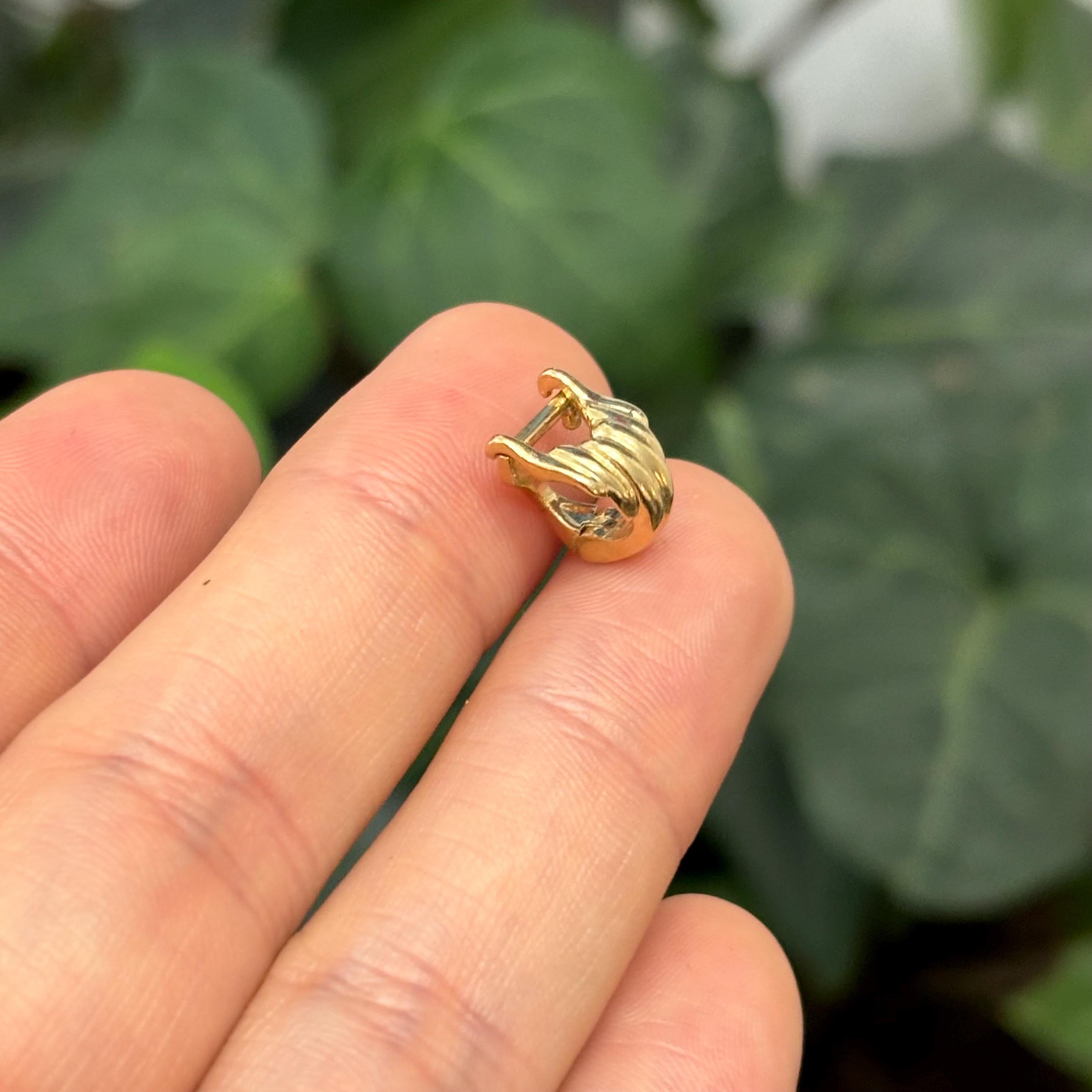 14k Yellow Gold Pendant Hanger