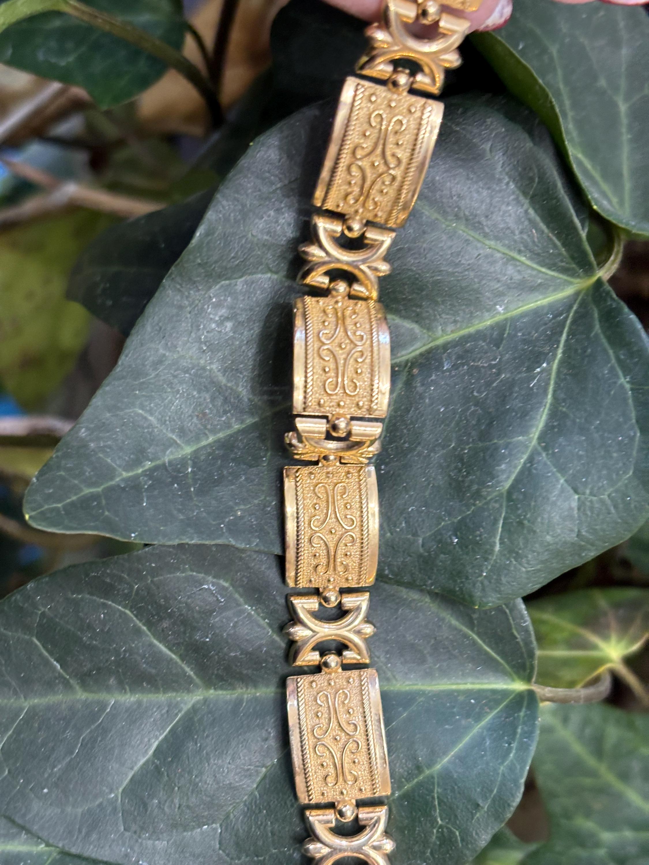 Estate 14KT Yellow Gold Byzantine Fleur de Lis Raised Detailed Etruscan Bracelet