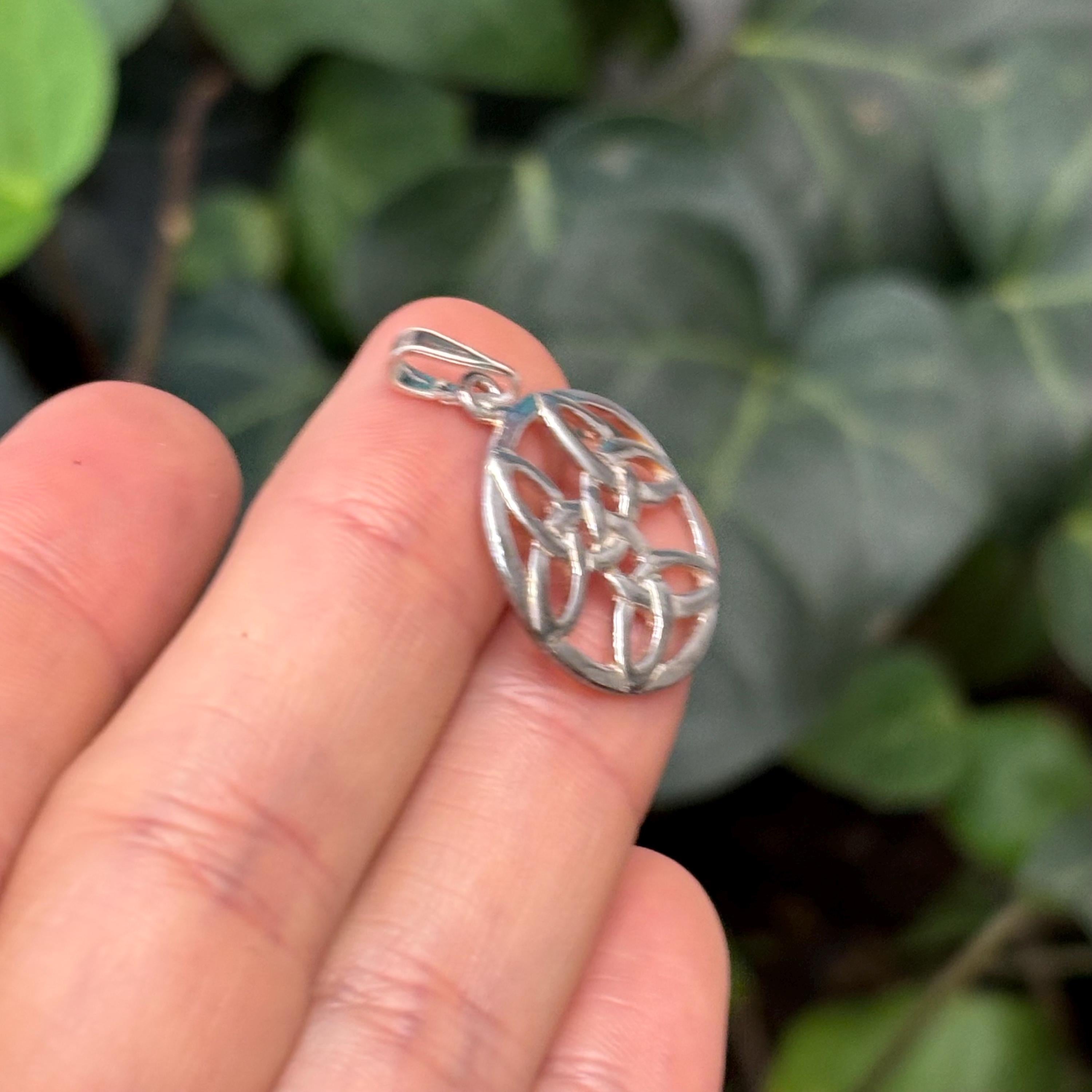 Sterling Silver Celtic Trinity Knot Circle Charm Pendant 20mm