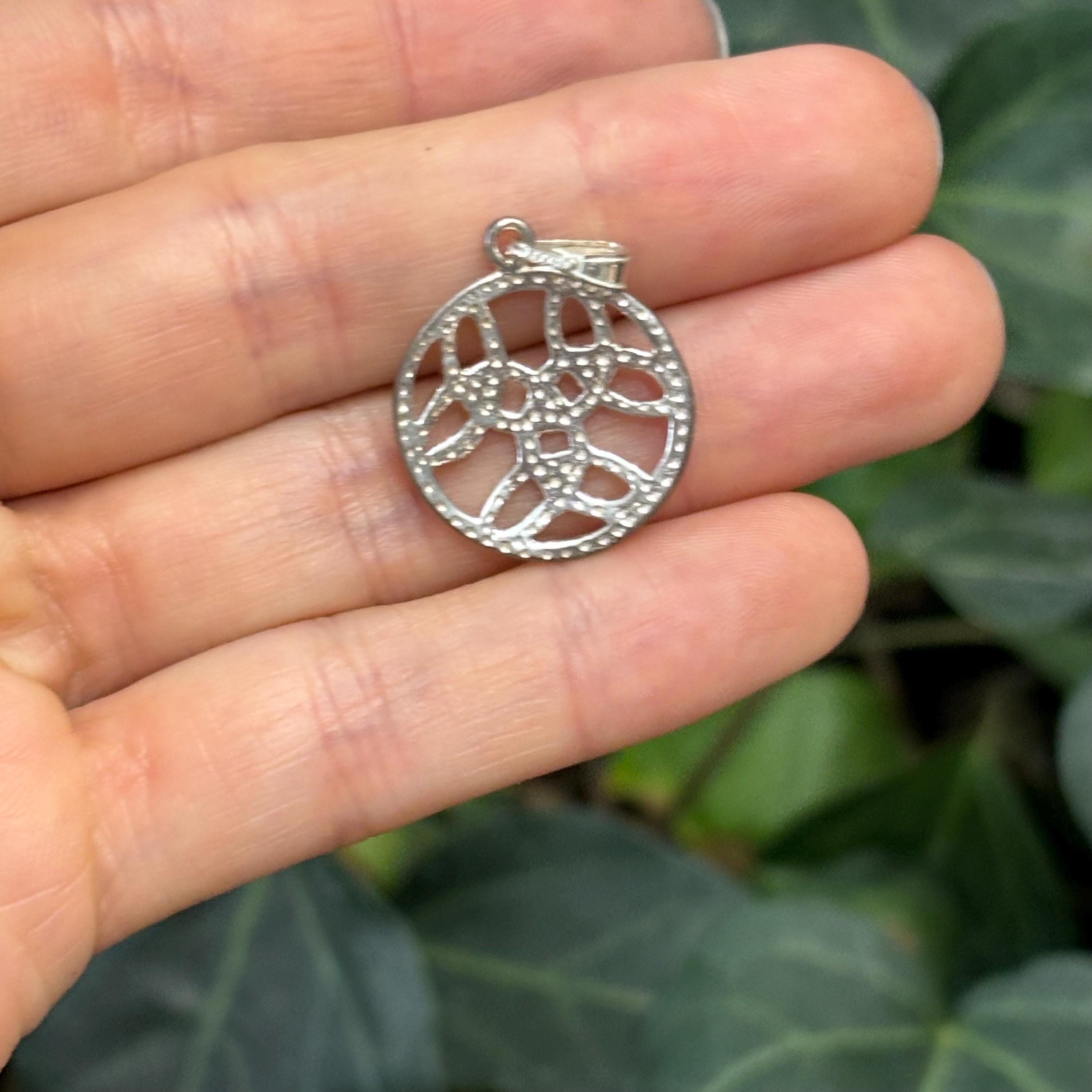 Sterling Silver Celtic Trinity Knot Circle Charm Pendant 20mm