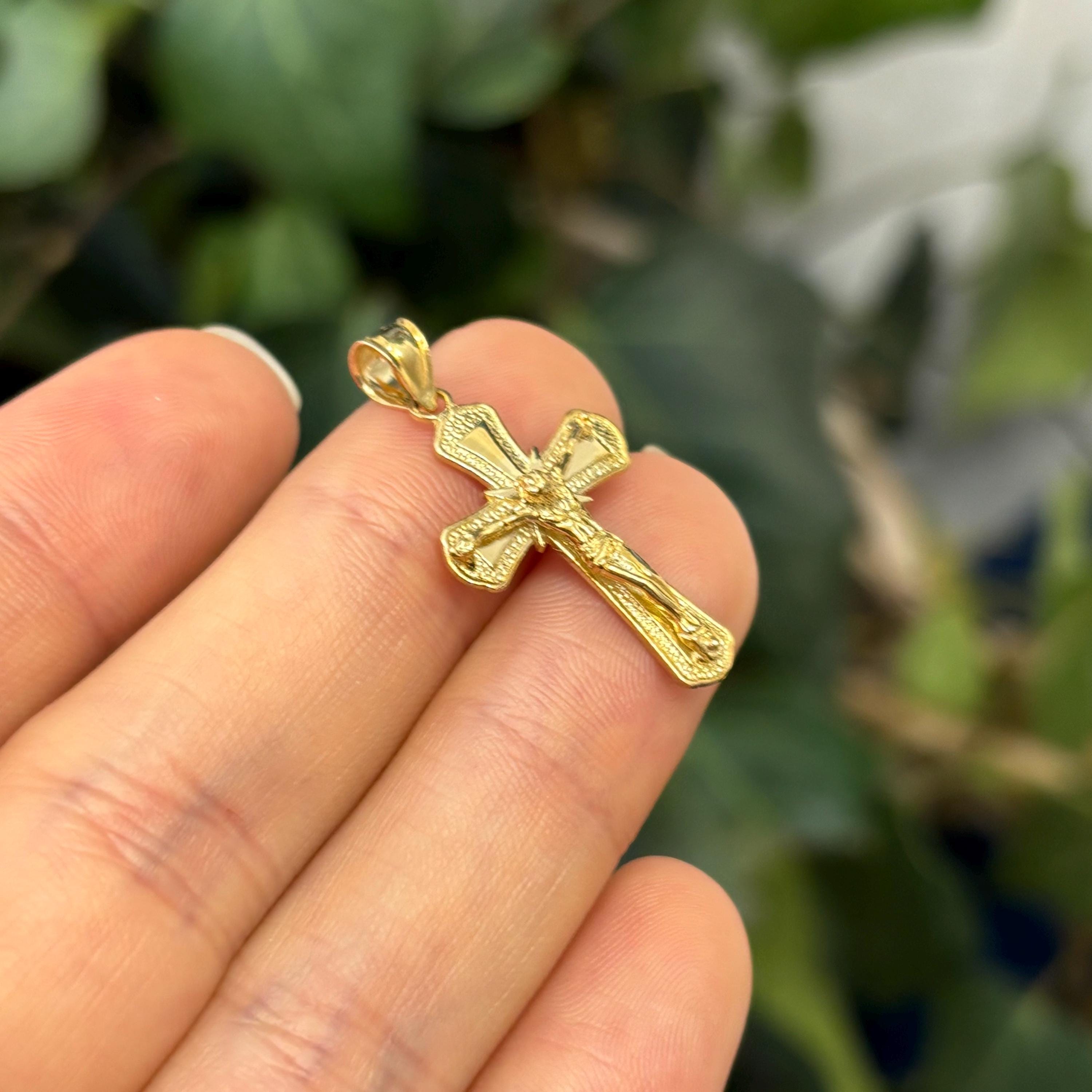 10k Gold Crucifix 2D Cross Pendant 25mm