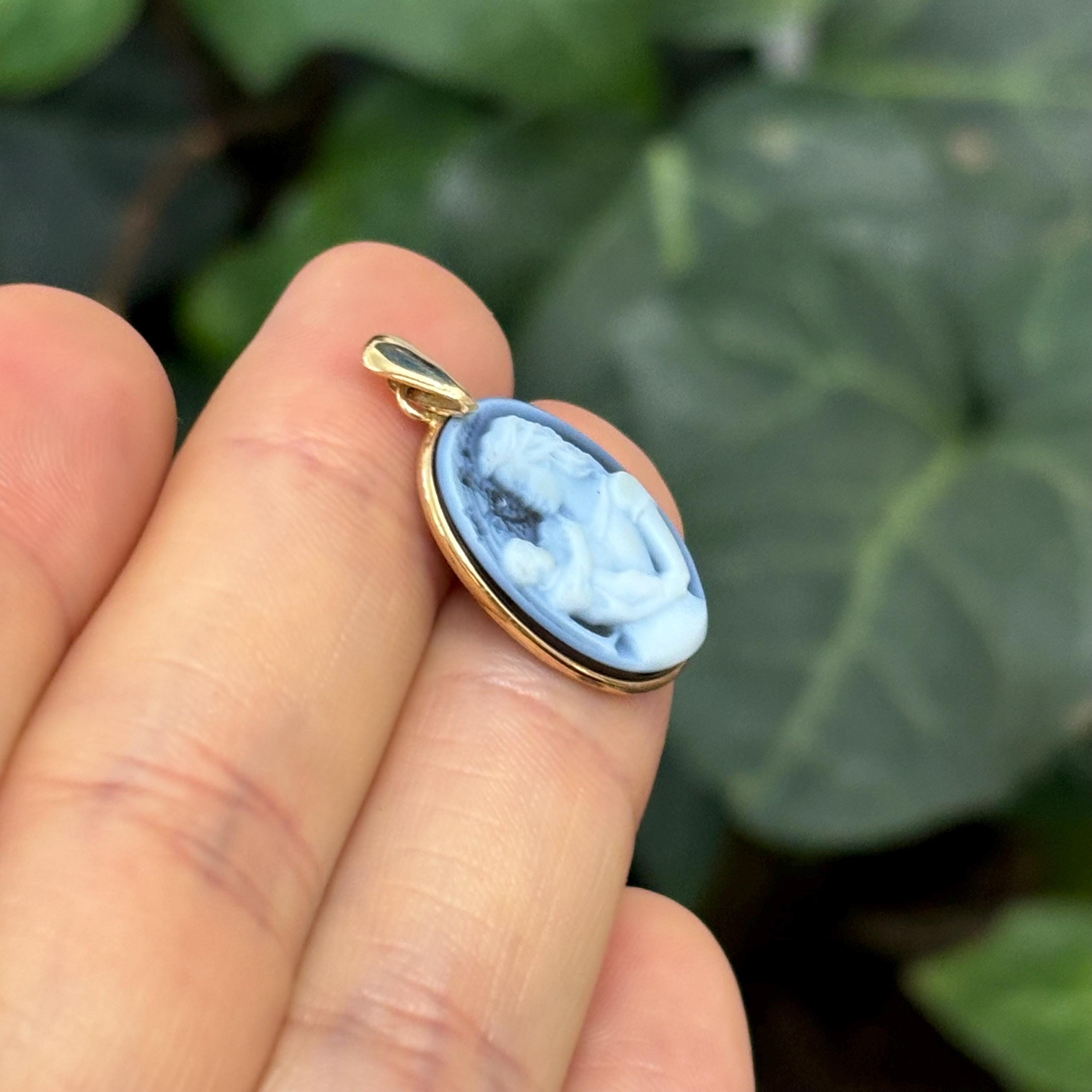 14k Gold Blue Agate Cameo Mother and Child Oval Pendant