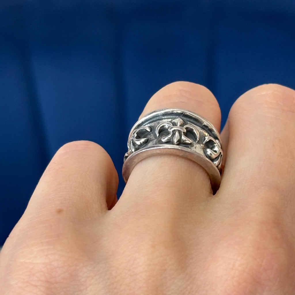Sterling Silver Antiqued Fleur De Lis Ring