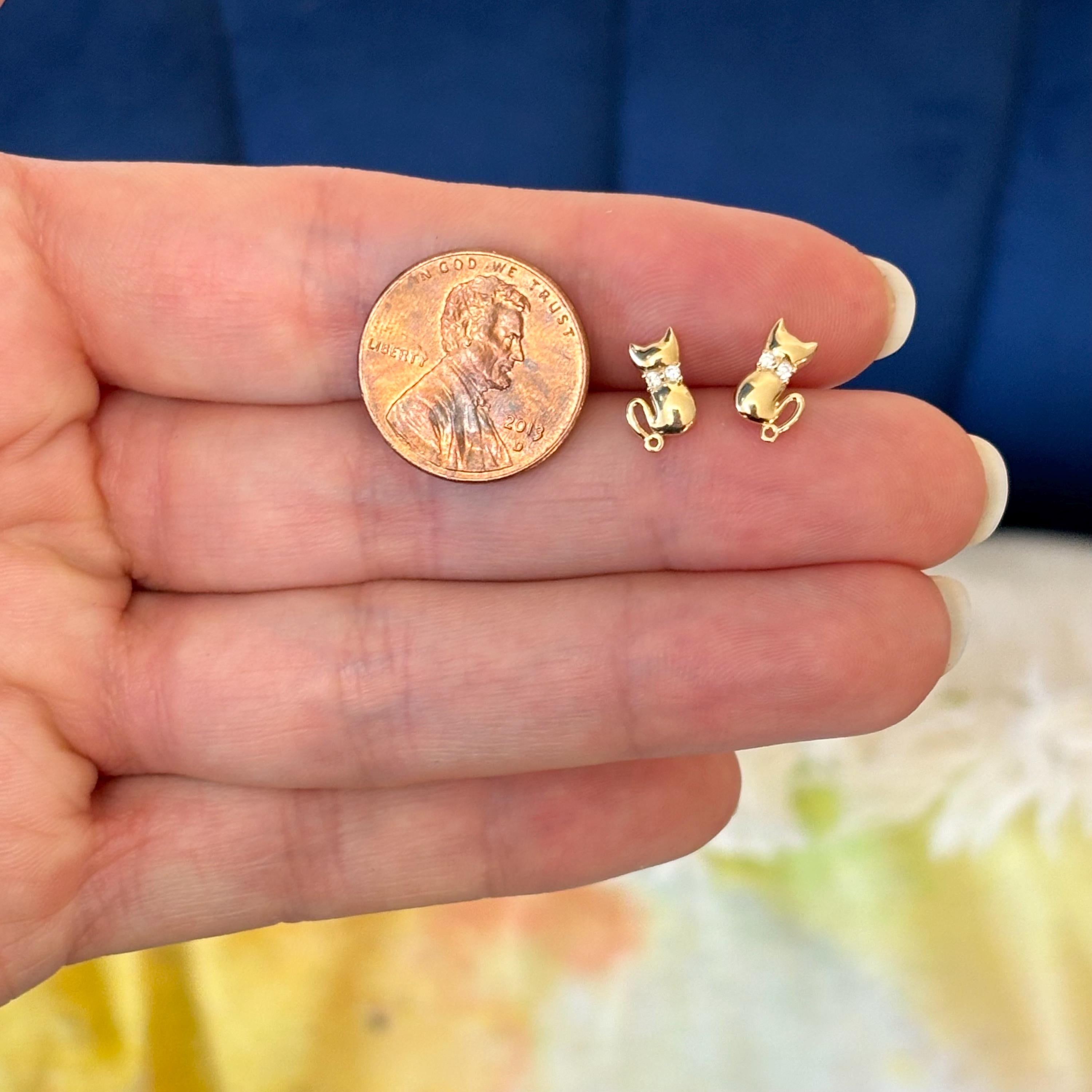 14K Yellow Gold Sitting Kitty Cat CZ Bowtie Stud Earrings
