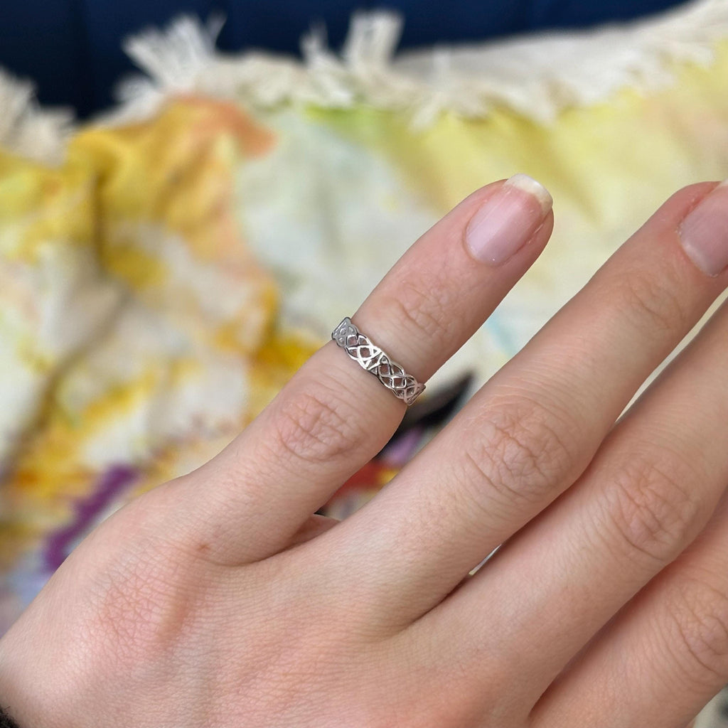 14k White Gold Polished Celtic Knot Toe Ring