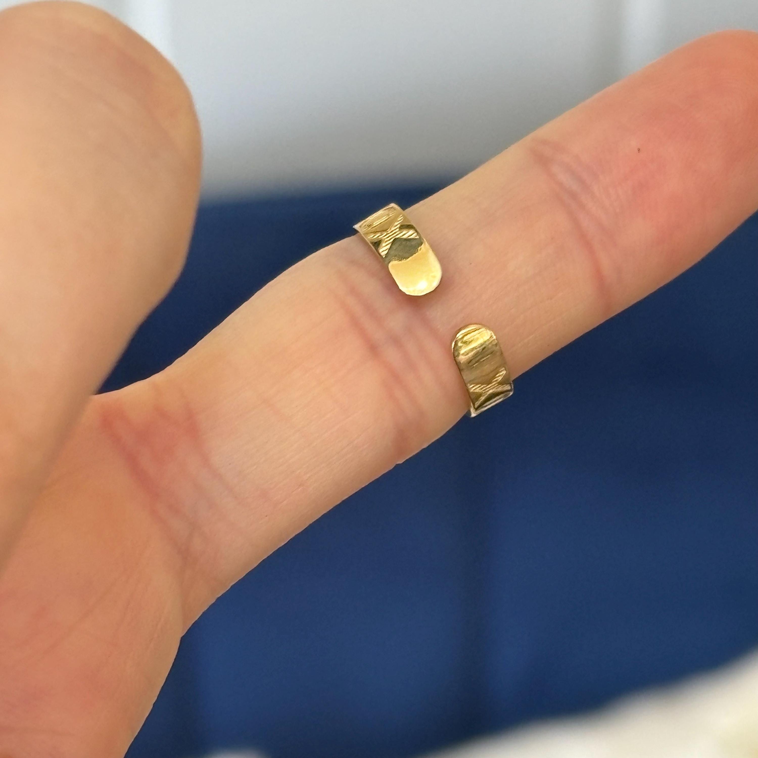 14k Gold X and O Pattern Open Band Toe Ring