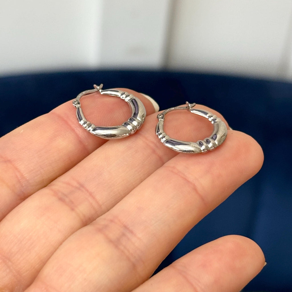10k White Gold Polished Tapered Hoop Earrings