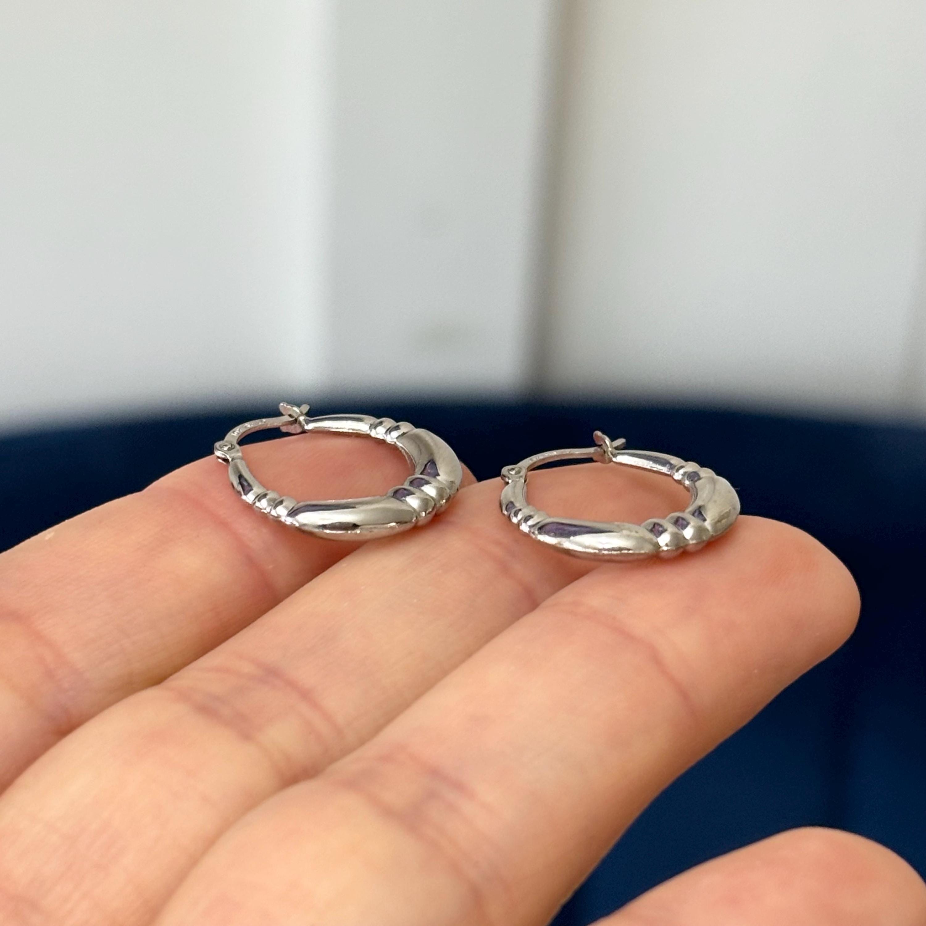 10k White Gold Polished Tapered Hoop Earrings