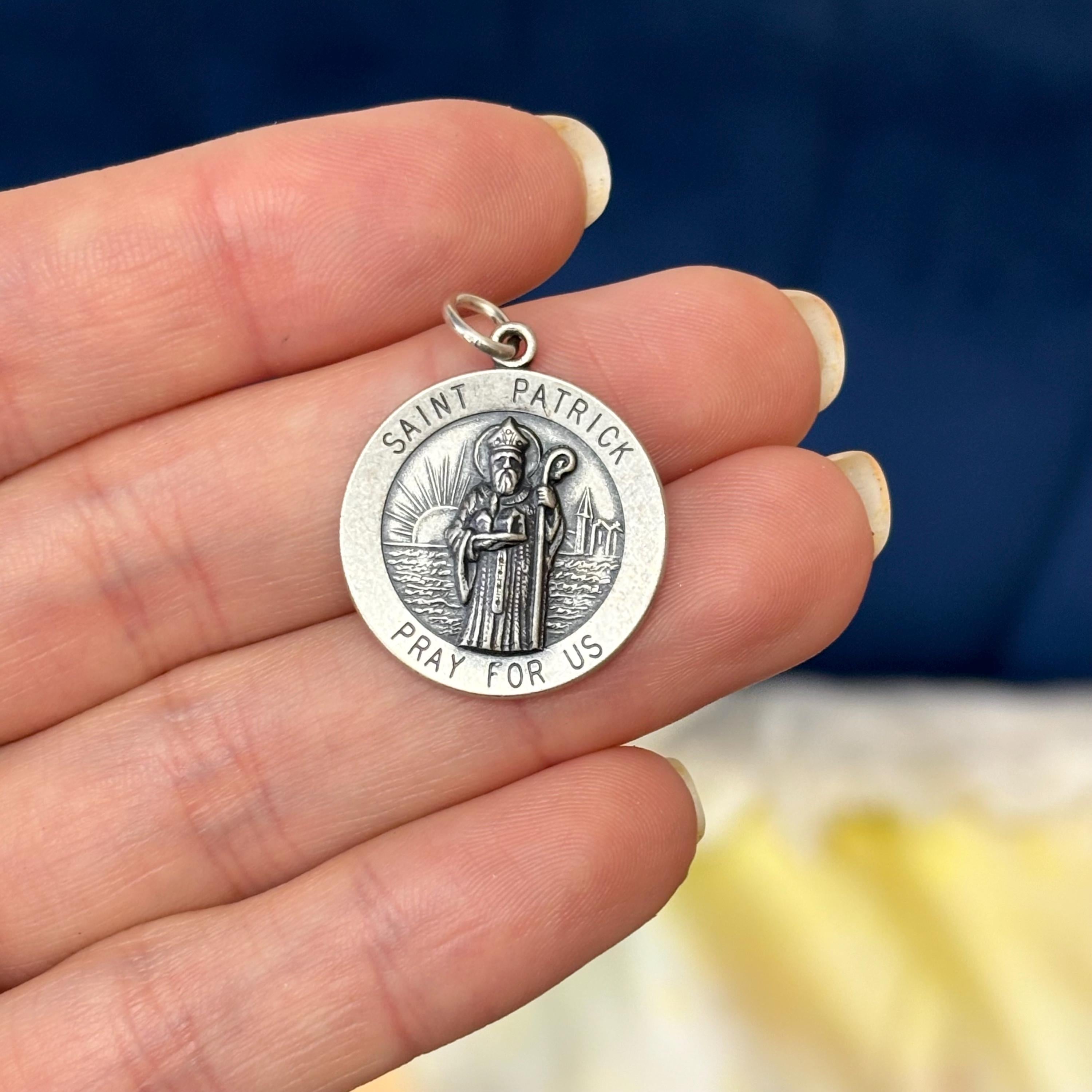 Sterling Silver St Patrick Round Medal Pendant 22mm