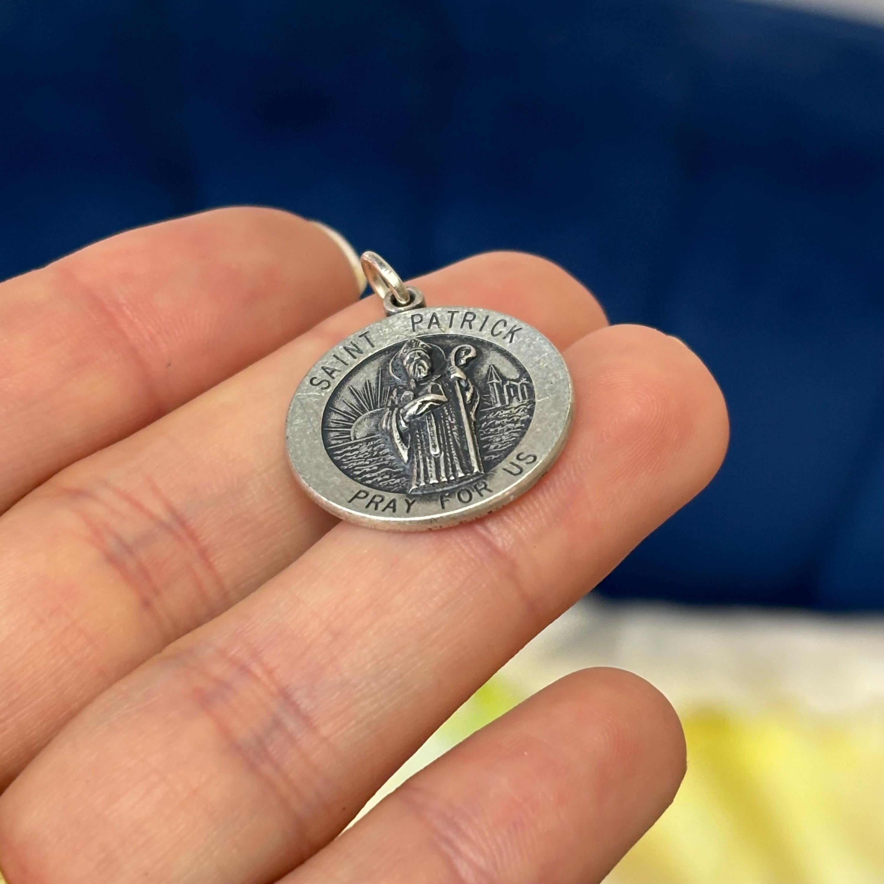 Sterling Silver St Patrick Round Medal Pendant 22mm
