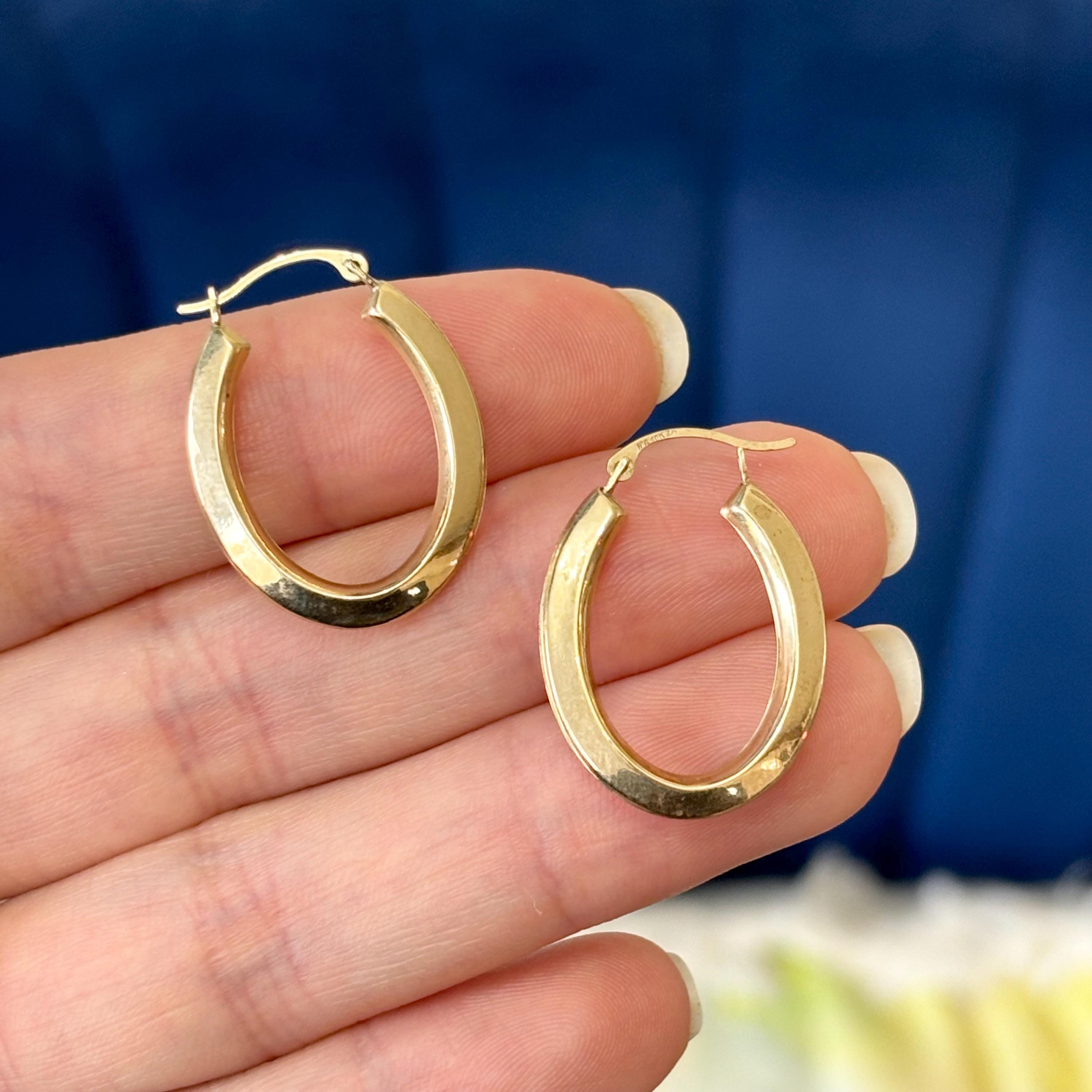 10k Gold Knife-edge Oval Hoop Earrings