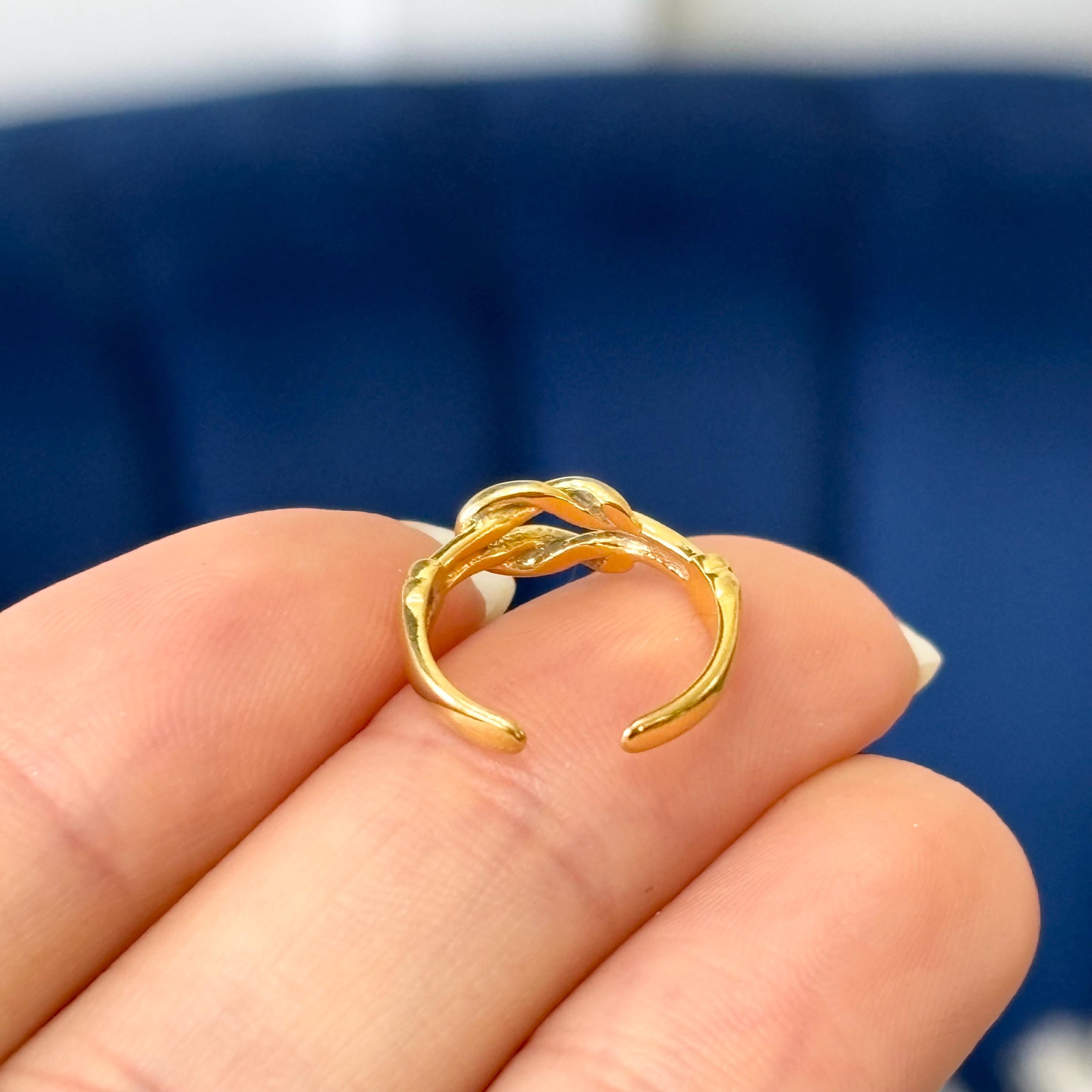 Sterling Silver Gold-tone Love Knot Toe Ring