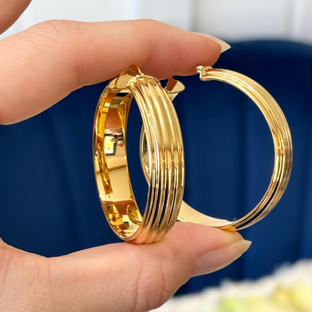 Bronze Yellow Polished Stripe-textured Round Hoop Earrings