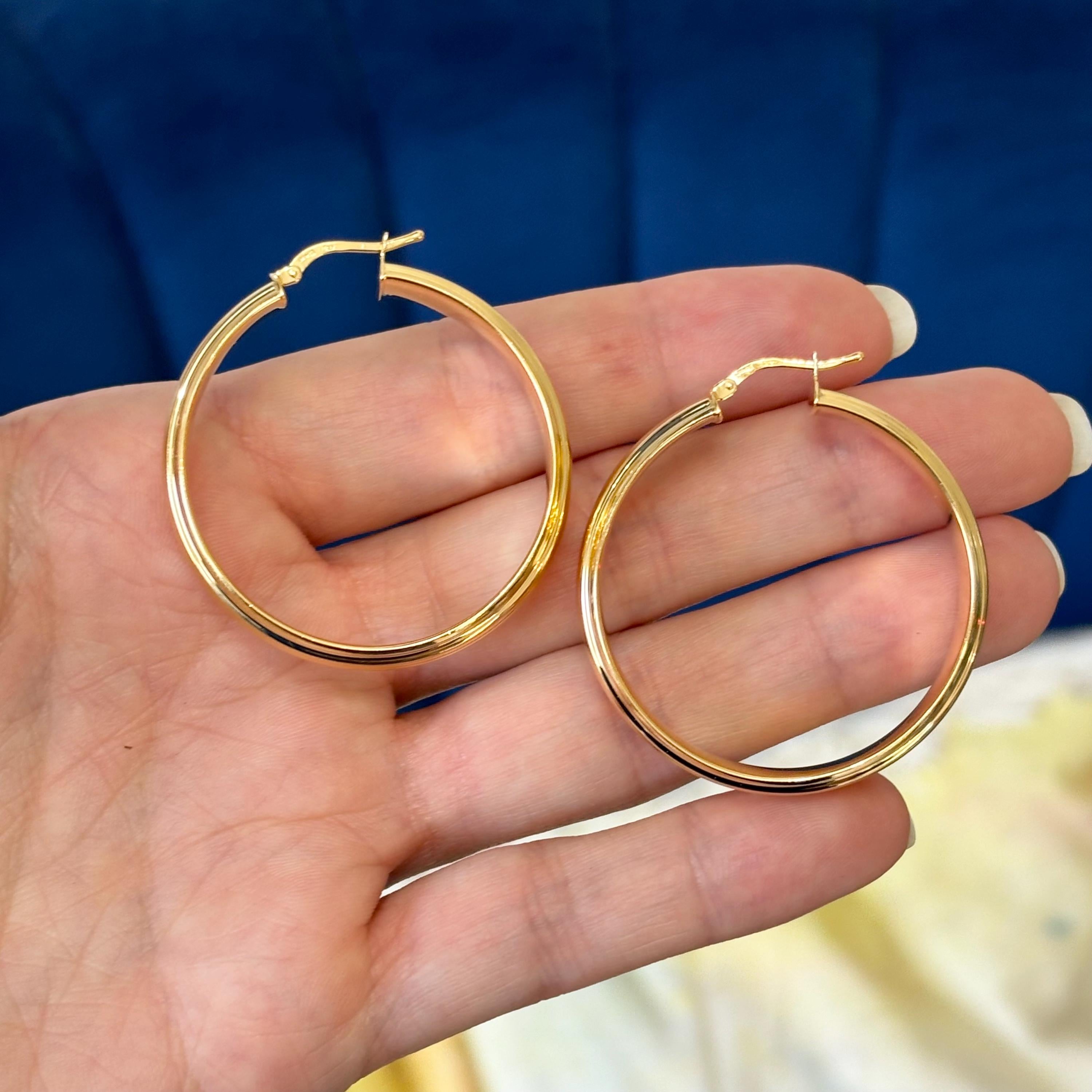 Bronze Yellow Polished Stripe-textured Round Hoop Earrings