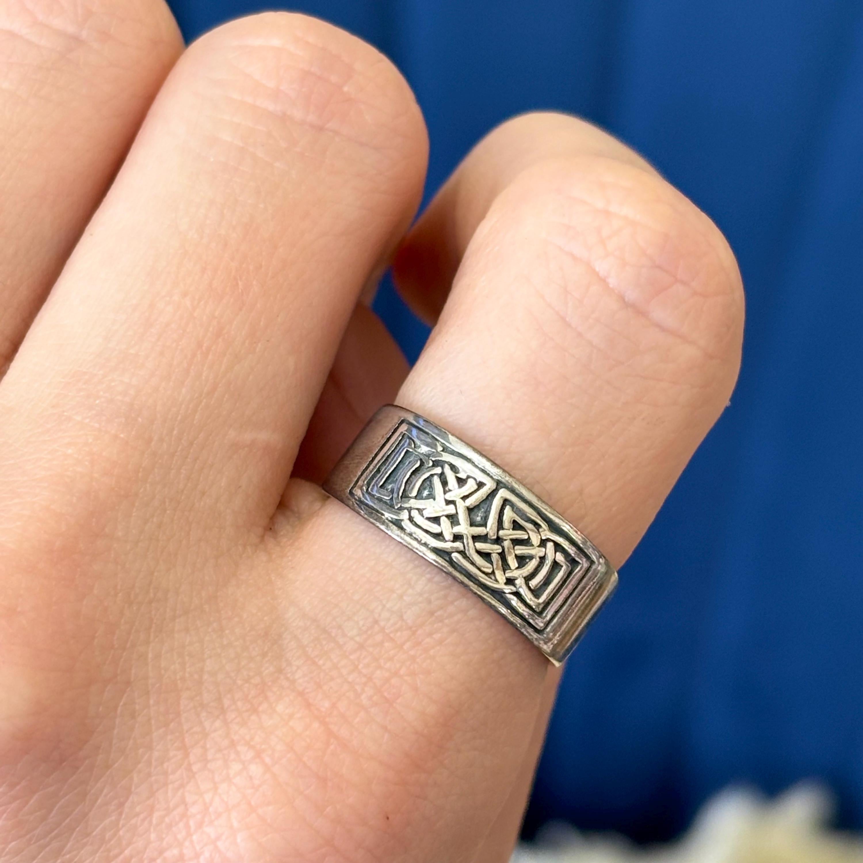 Sterling Silver Antiqued Celtic Knot Design Band
