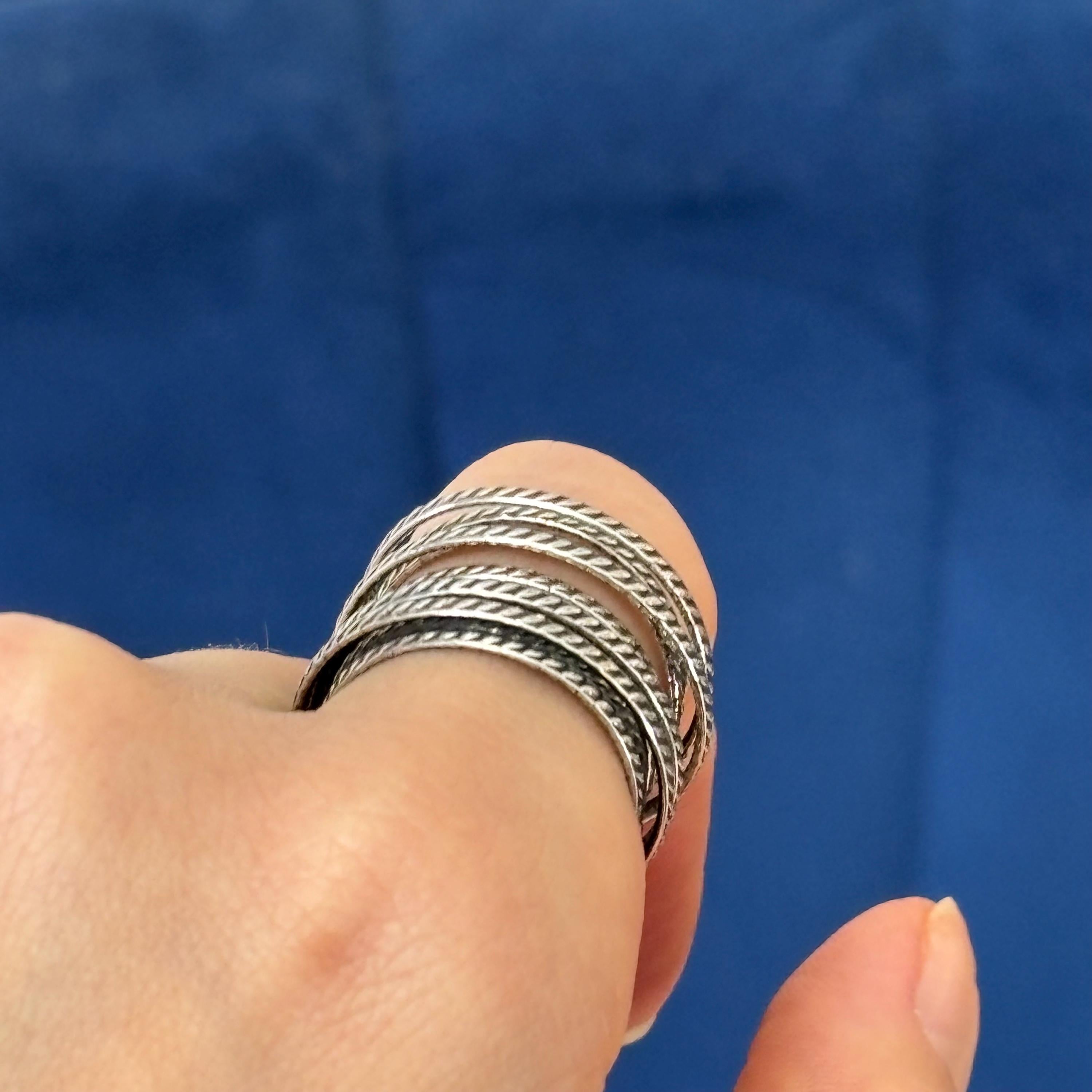 Sterling Silver Antiqued Textured One-Piece Spring Ring