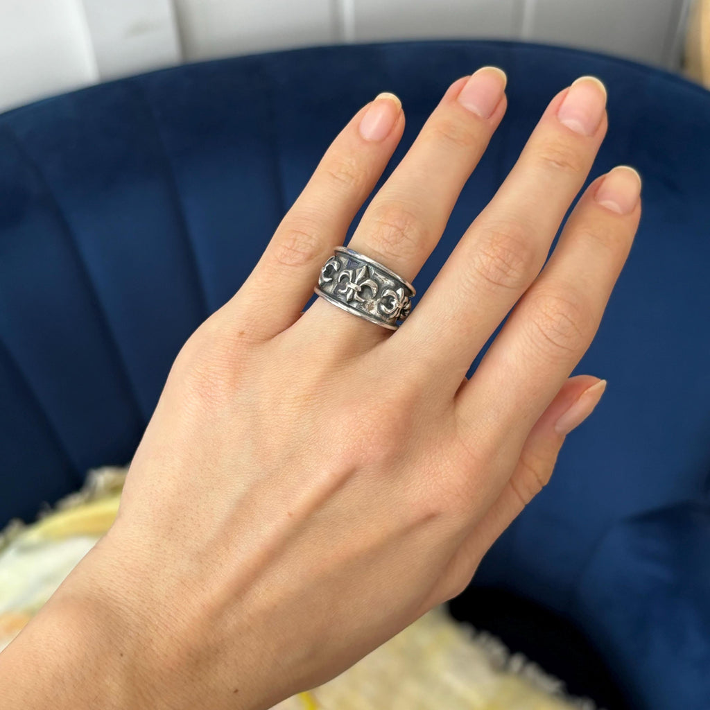 Sterling Silver Antiqued Fleur De Lis Ring
