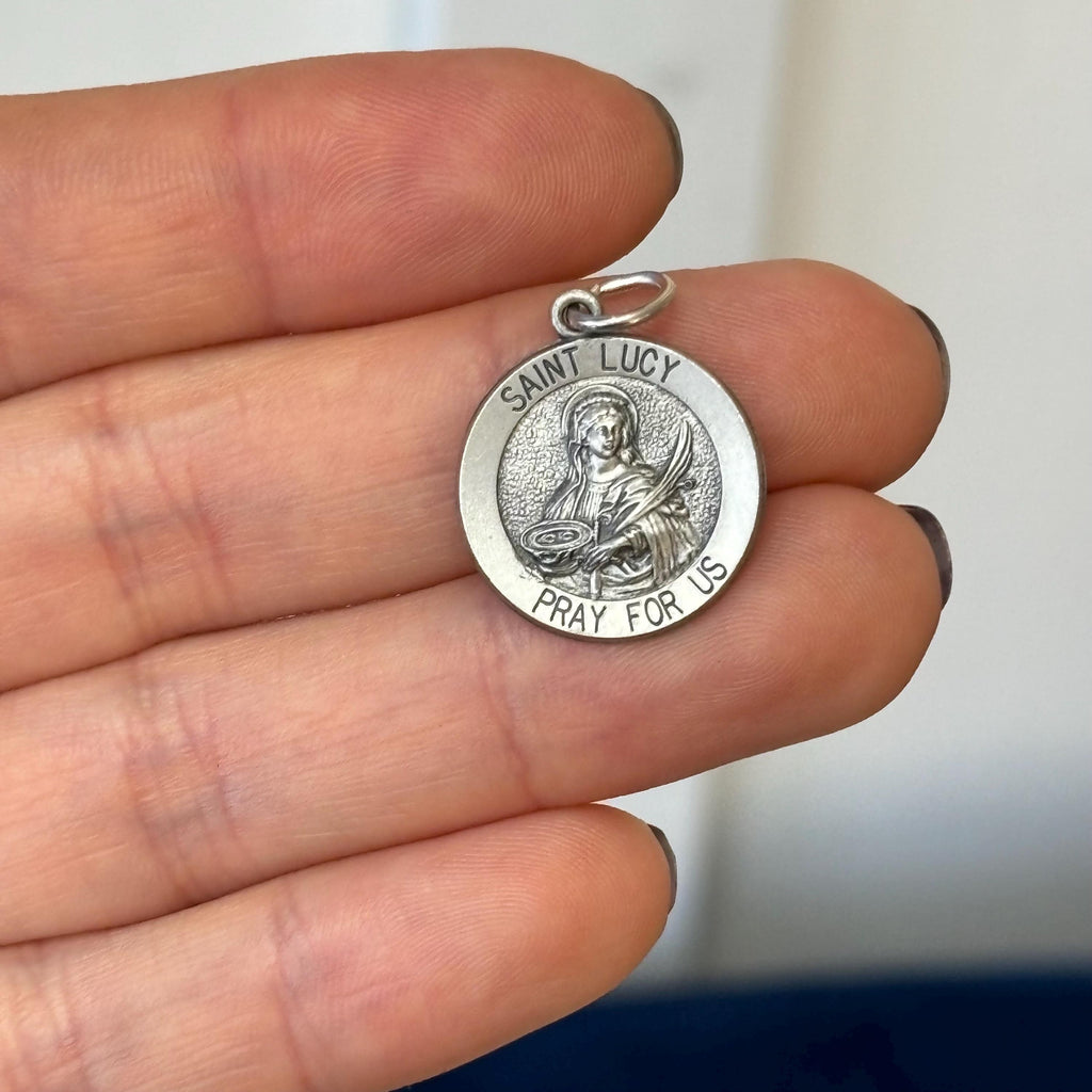 Sterling Silver Antiqued St Lucy Round Medal Pendant 18mm