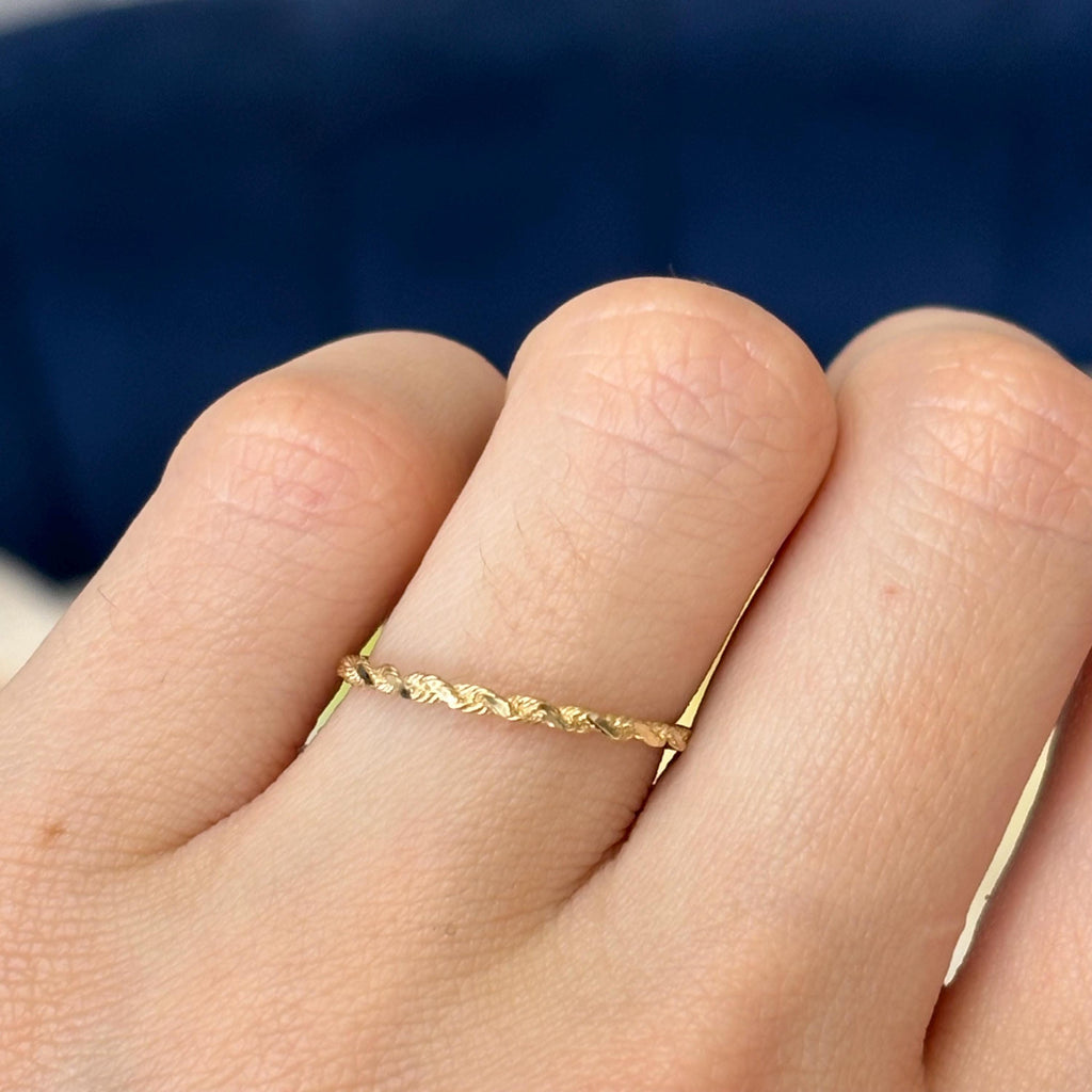 14k Gold Diamond-cut Rope Chain Band Ring