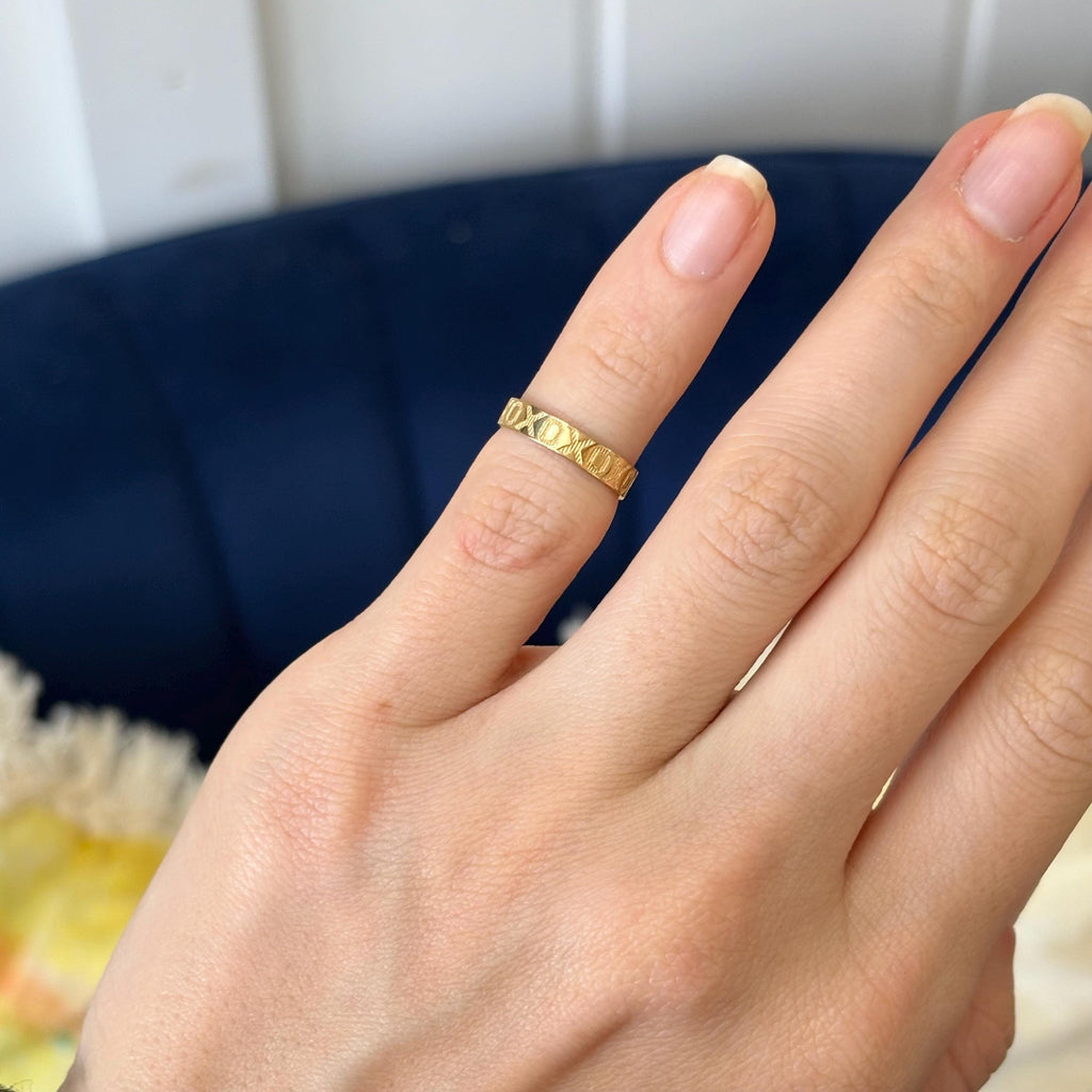 14k Gold X and O Pattern Open Band Toe Ring