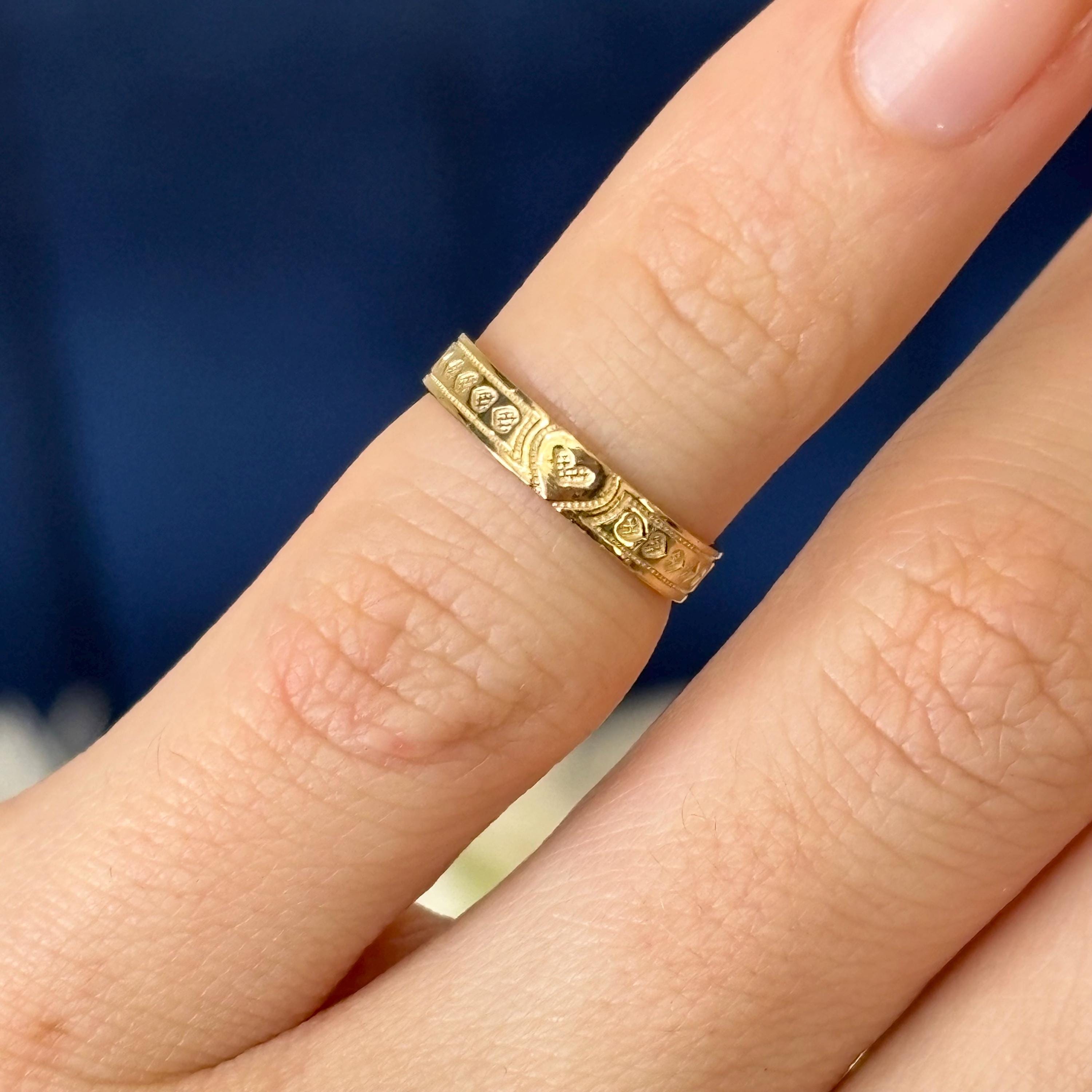 14k Carved Heart Design Open Band Adjustable Toe Ring