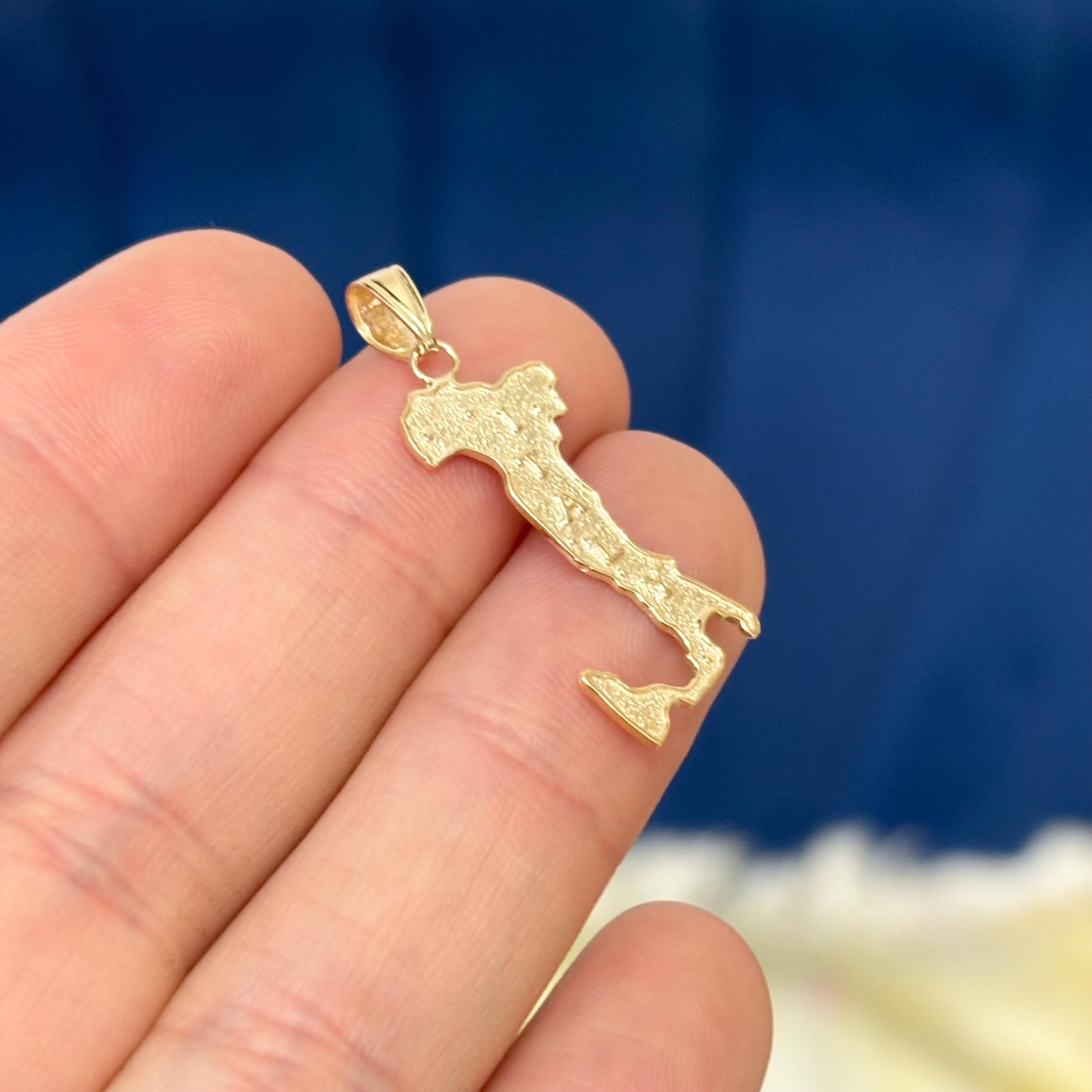 14k Gold Italian Border Map of Italy  Pendant