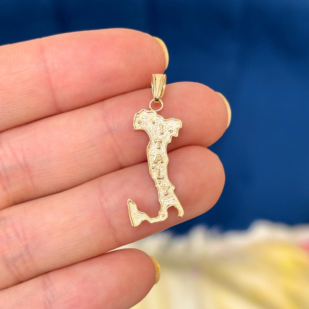 14k Gold Italian Border Map of Italy  Pendant