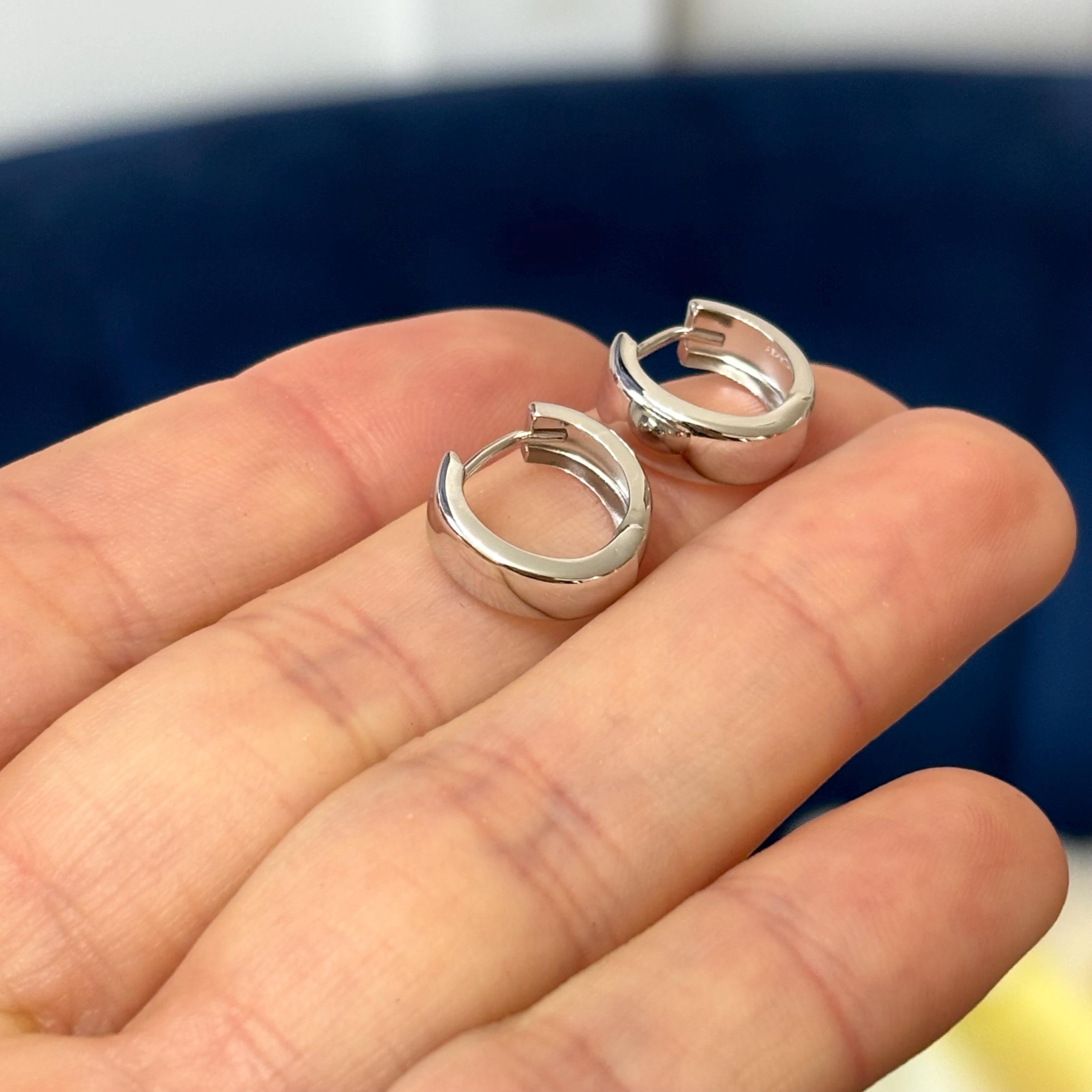 14k White Gold Hinged Hoop Earrings