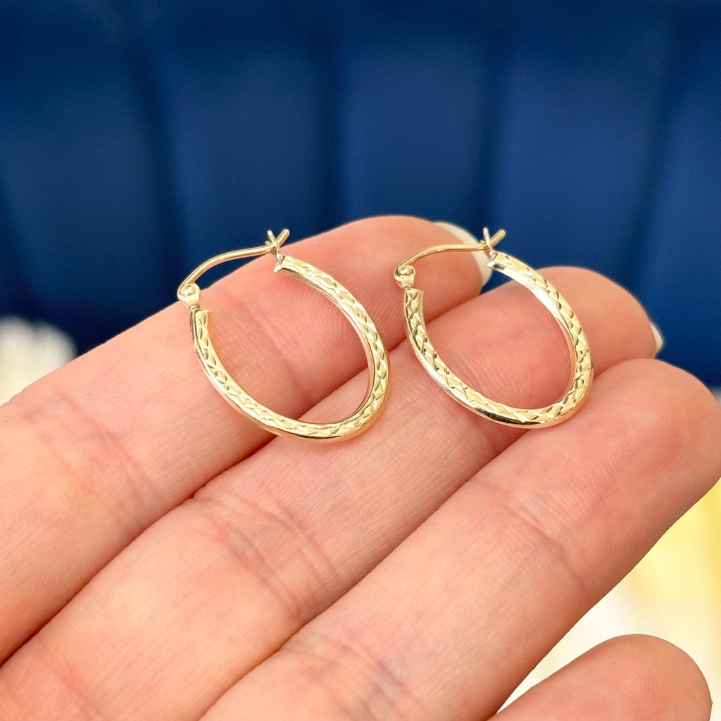 10k Gold textured Diamond-cut Oval Hoop Earrings