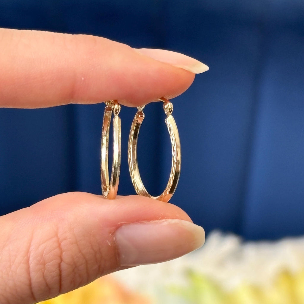 10k Gold textured Diamond-cut Oval Hoop Earrings