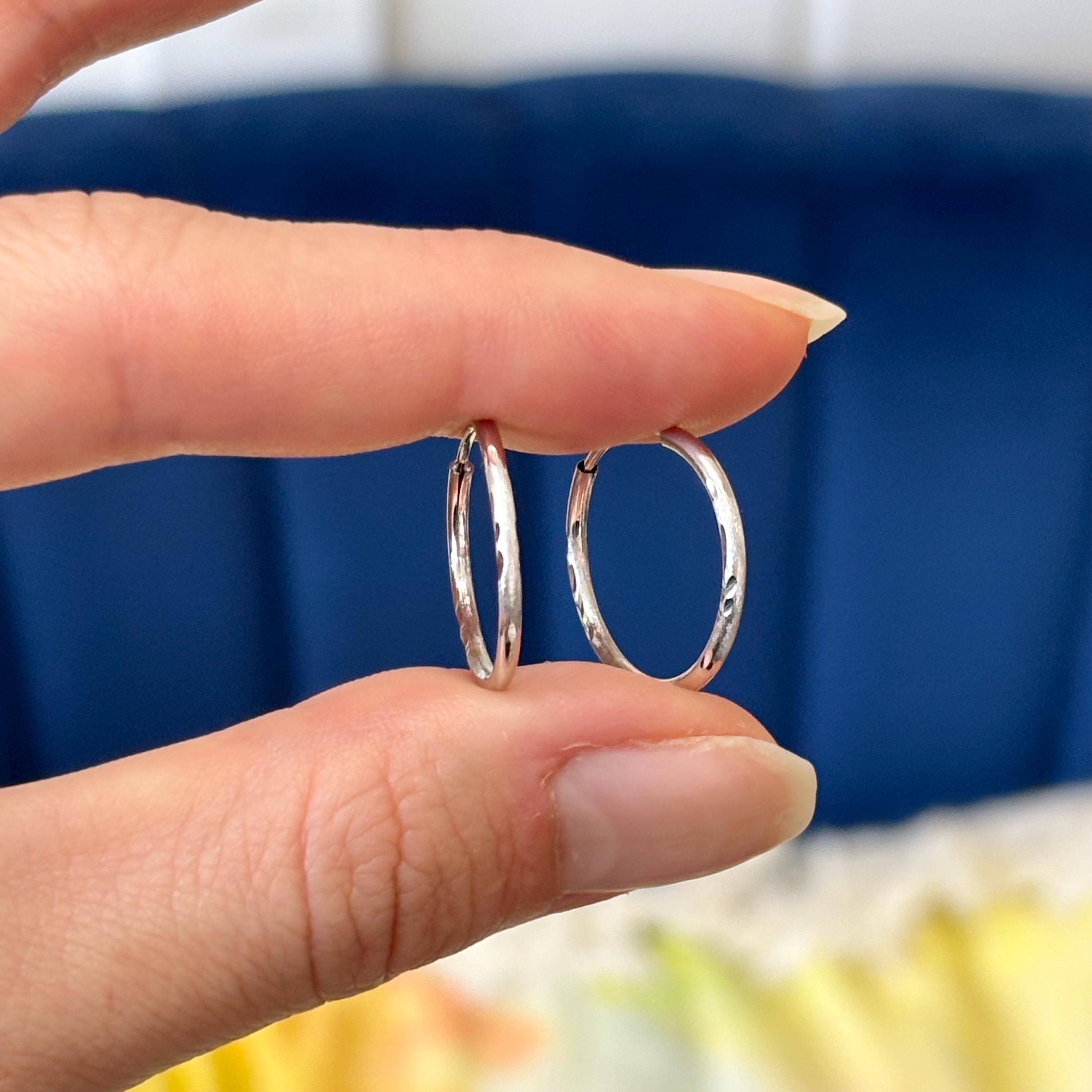 10k White Gold Diamond-cut Endless Hoop Earrings