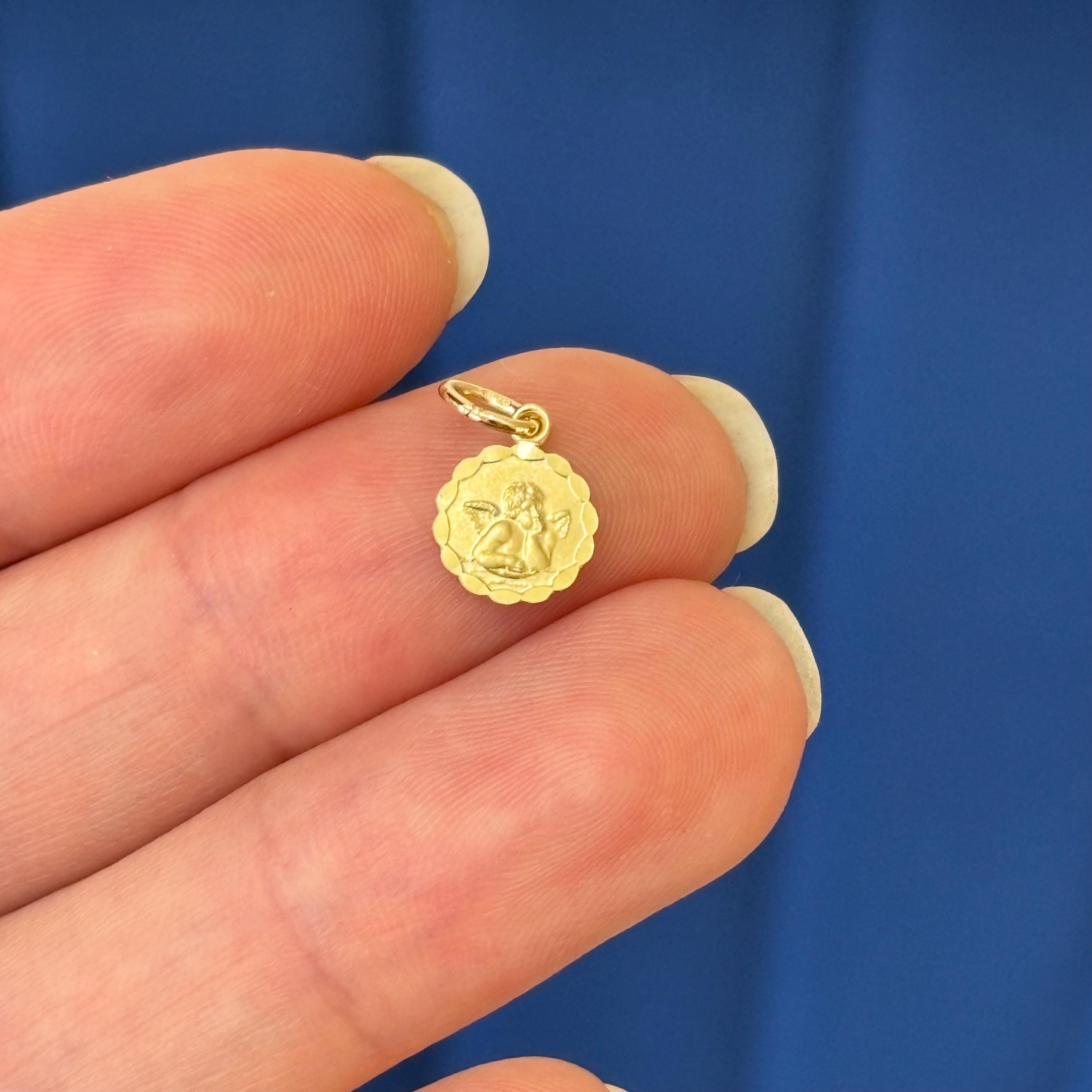 14k Yellow Gold Baby Angel Round Cherub Charm Pendant