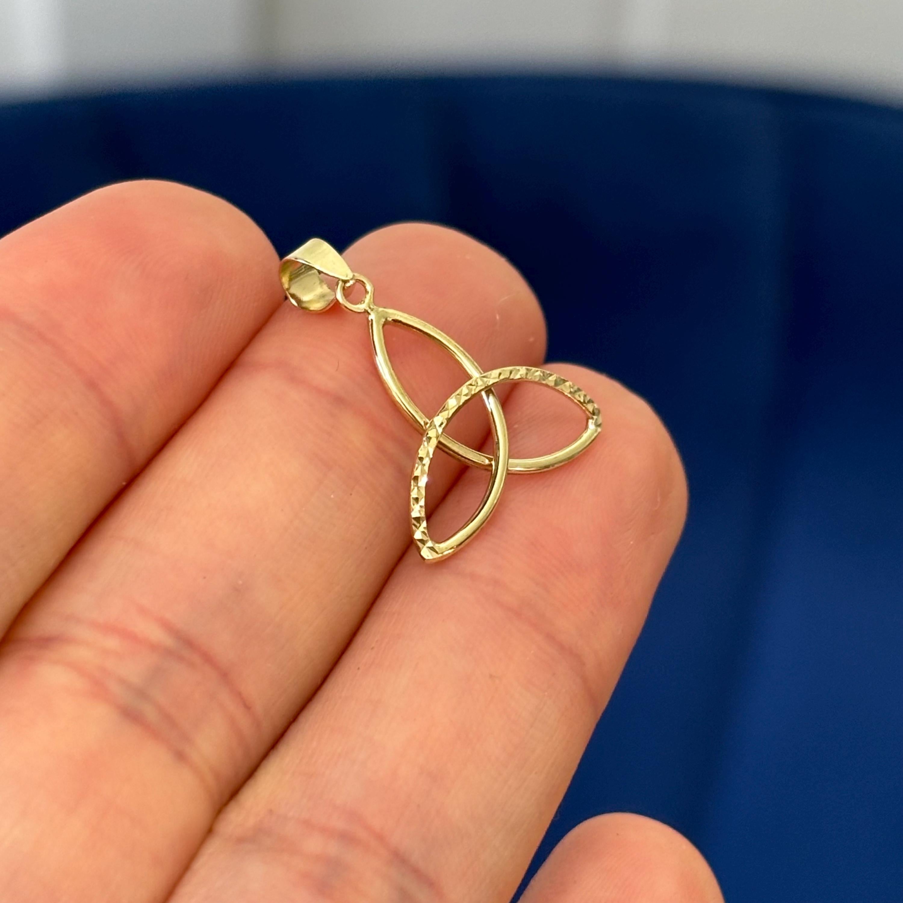 14k Yellow Gold Tiny Irish Celtic Trinity Knot Diamond-cut Detailed Charm Pendant