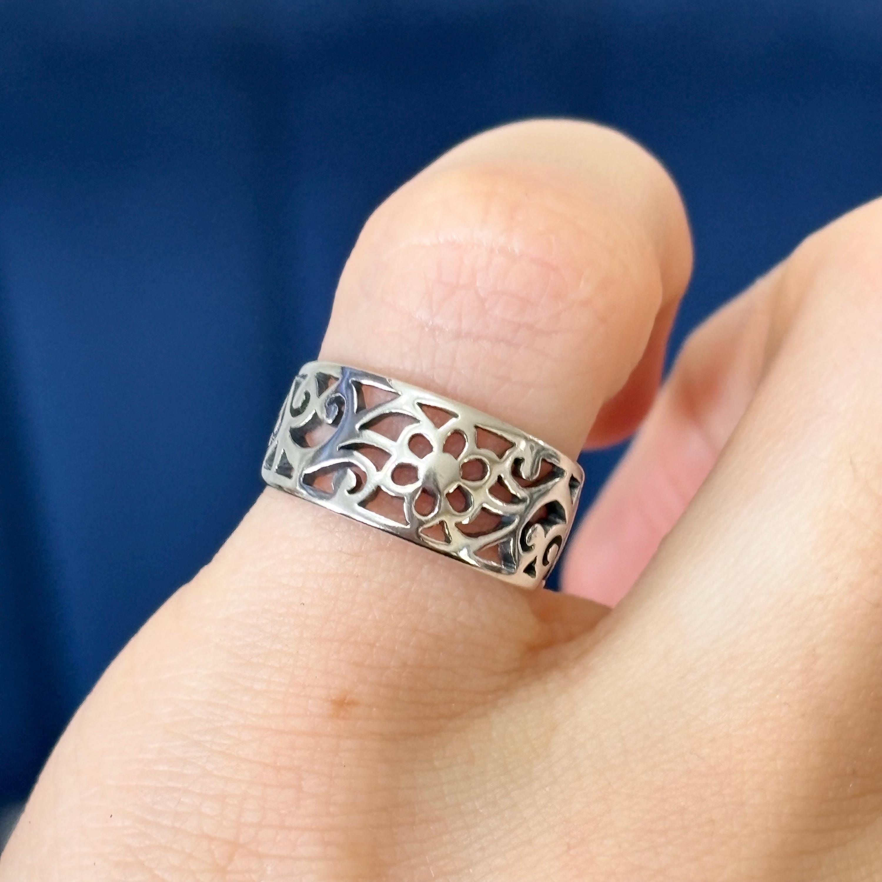 Sterling Silver Antiqued Floral Open-design Open Band Toe Ring