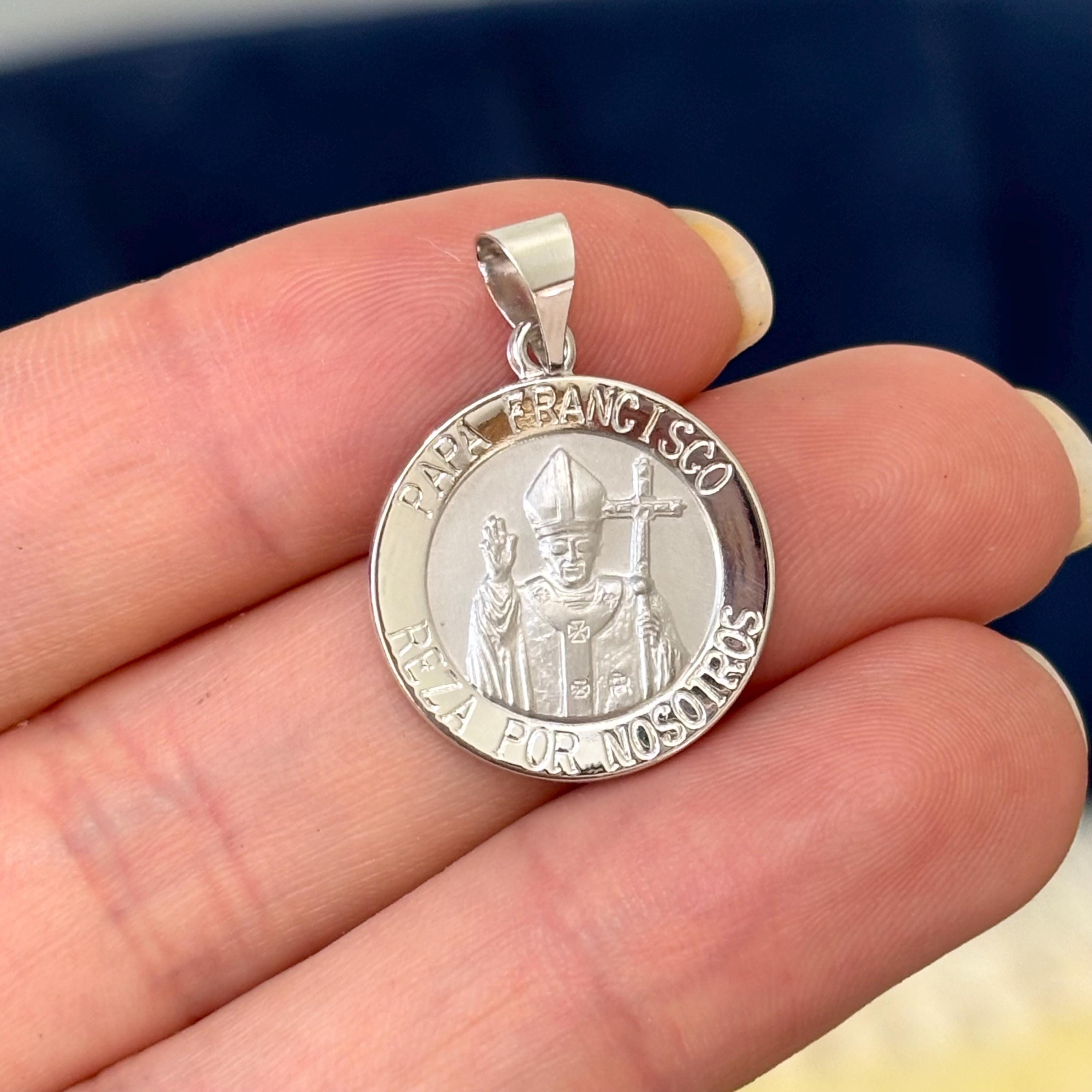 14k White Gold Pope Francis Round Medal Pendant – Satin Polished Religious Jewelry Papa Francisco