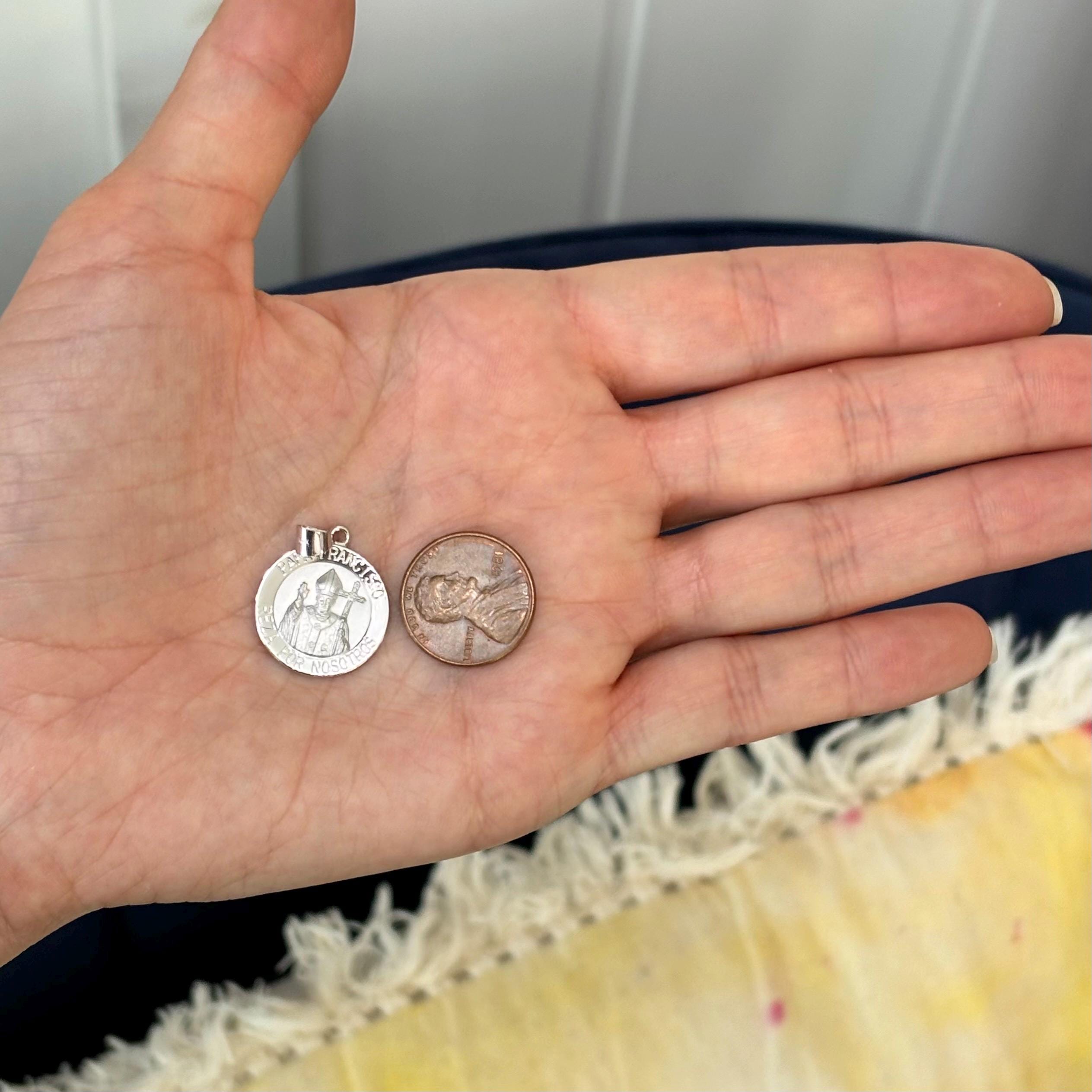 14k White Gold Pope Francis Round Medal Pendant – Satin Polished Religious Jewelry Papa Francisco