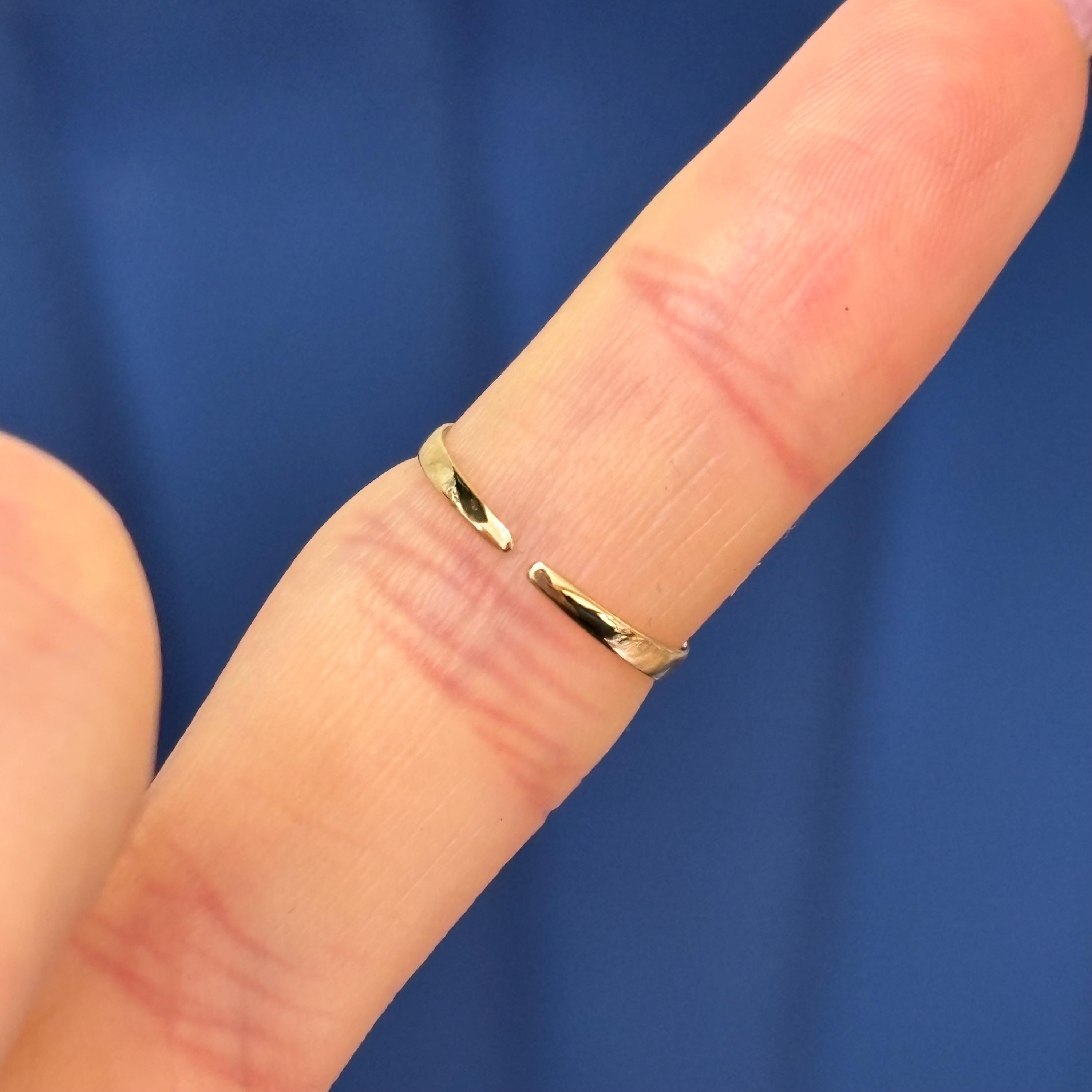 14k Gold and Diamond Buckle Open Band Toe Ring