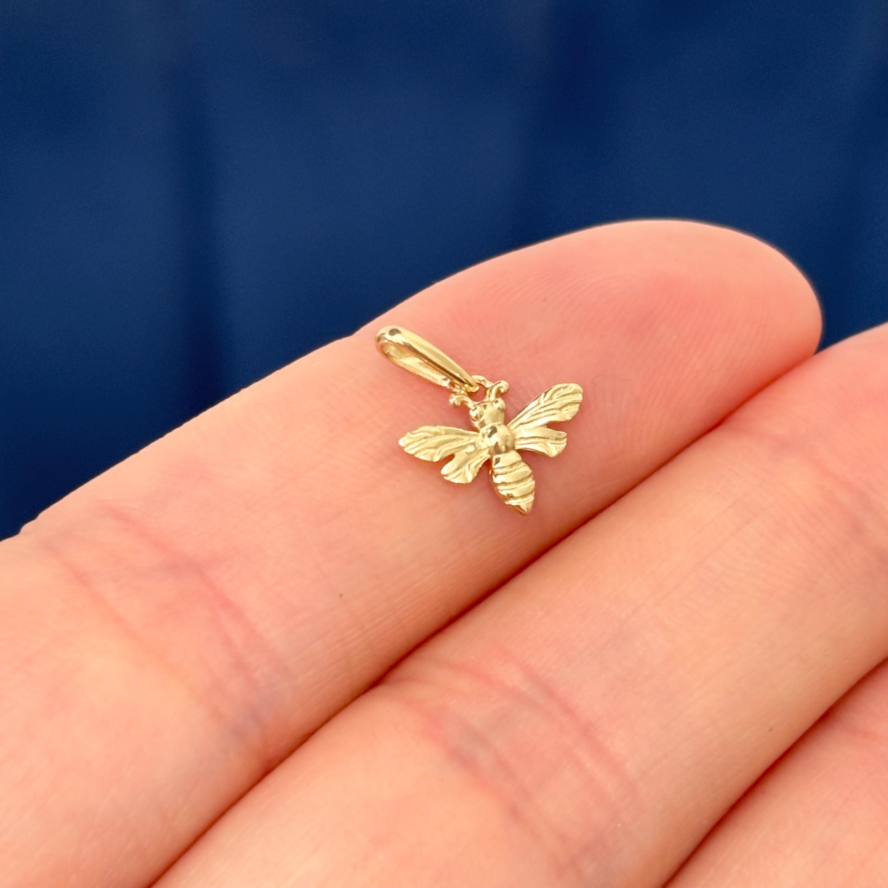 14K Yellow Gold Honey Bee Bug Detailed Charm Pendant