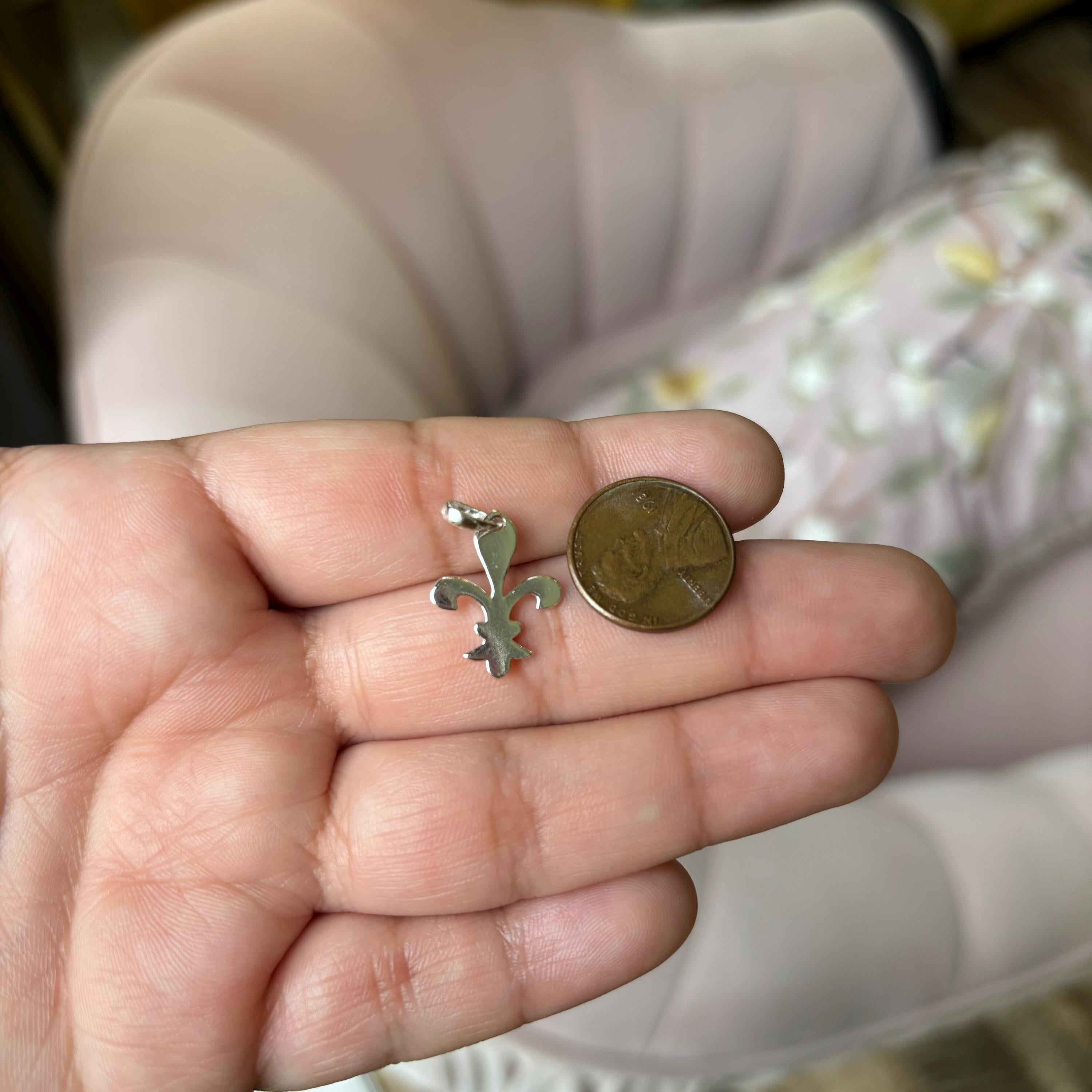 Sterling Silver Fleur De Lis Pendant
