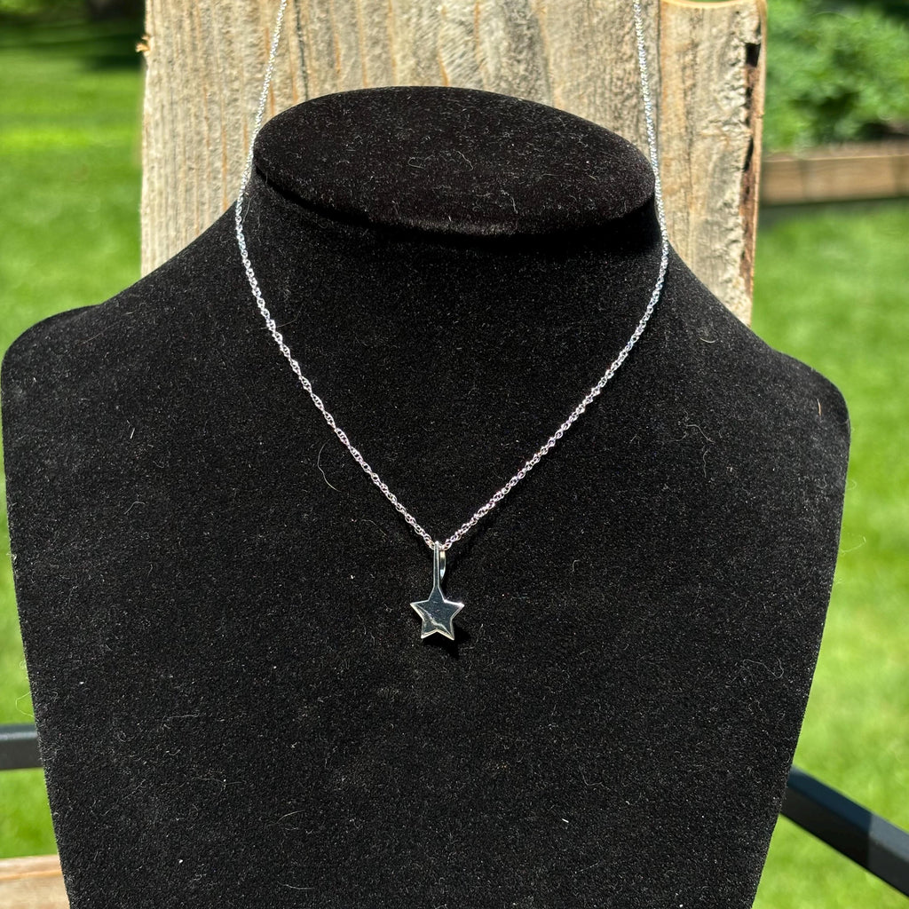 14K Yellow Gold and Mother of Pearl Star Pendant