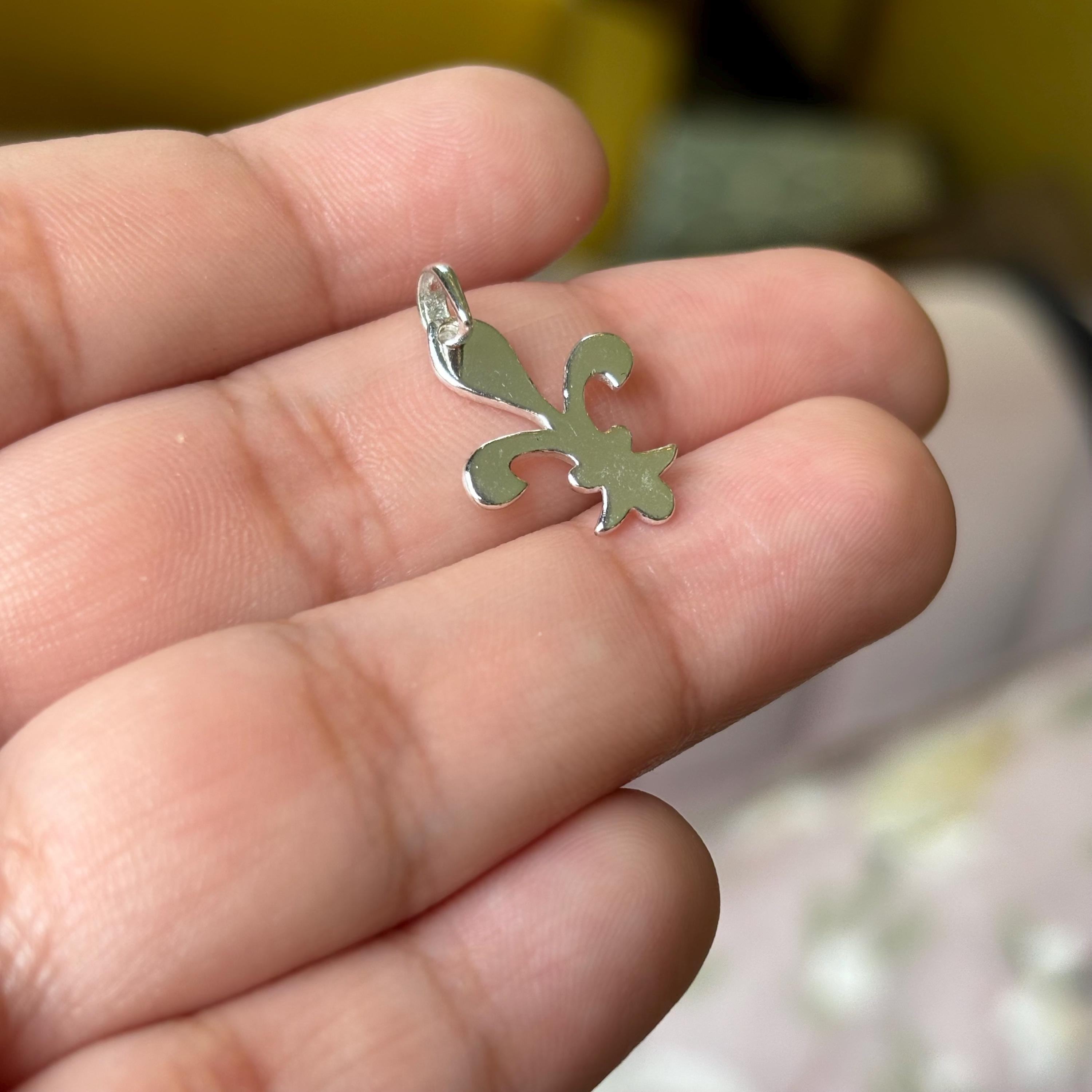Sterling Silver Fleur De Lis Pendant